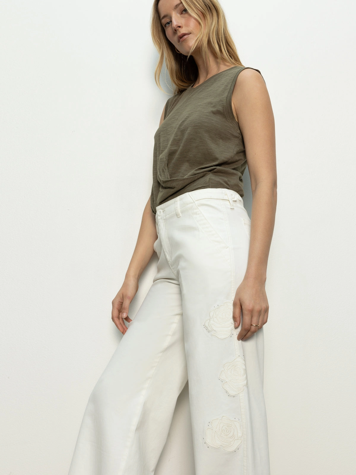 Rosette Army High Rise Pant Powdered Sugar AirflowOptimized Design VersatileLayering