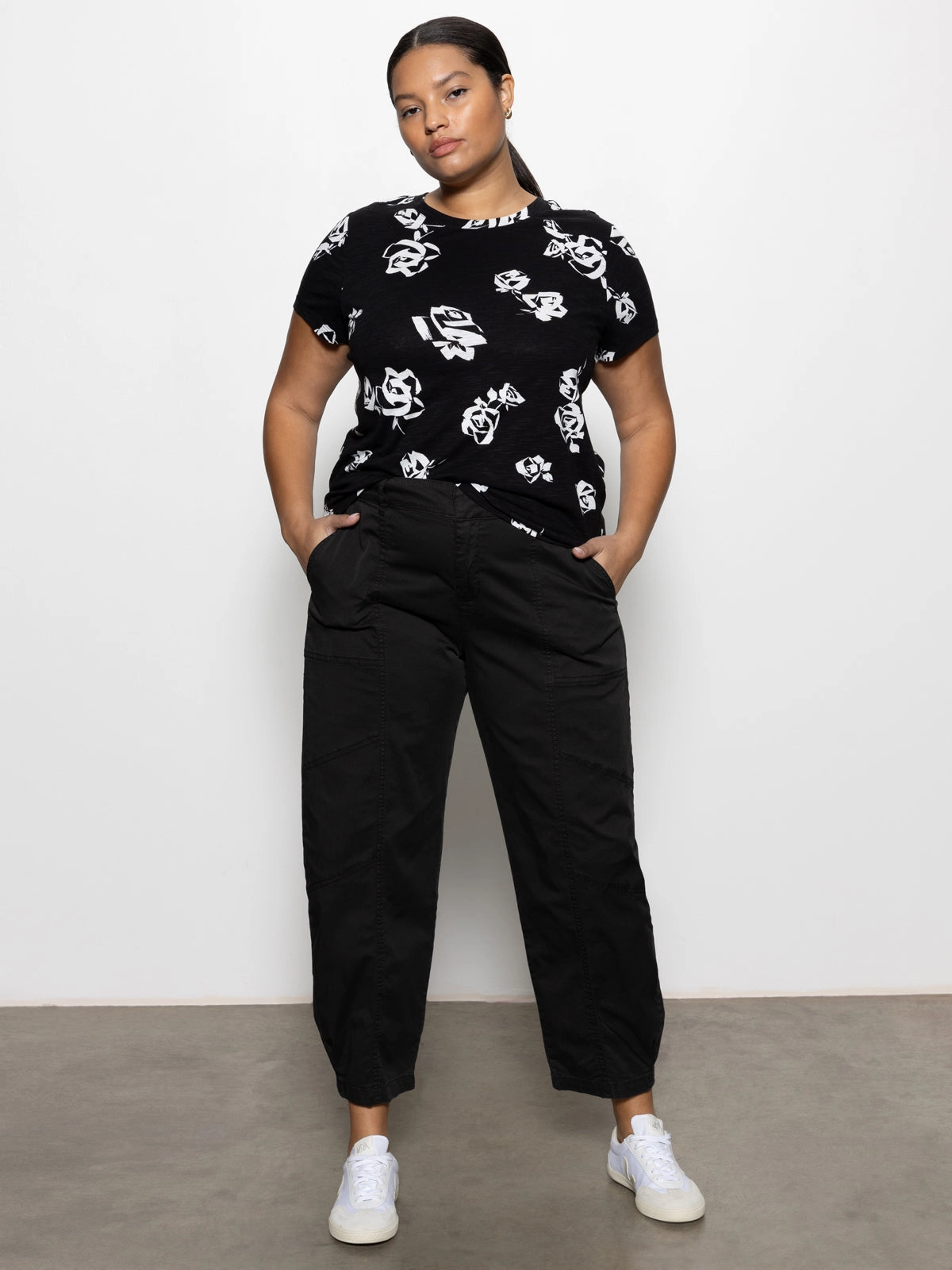 Sahara Tapered Standard Rise Pant Black Extended Sizing StretchTechnology CroppedLength