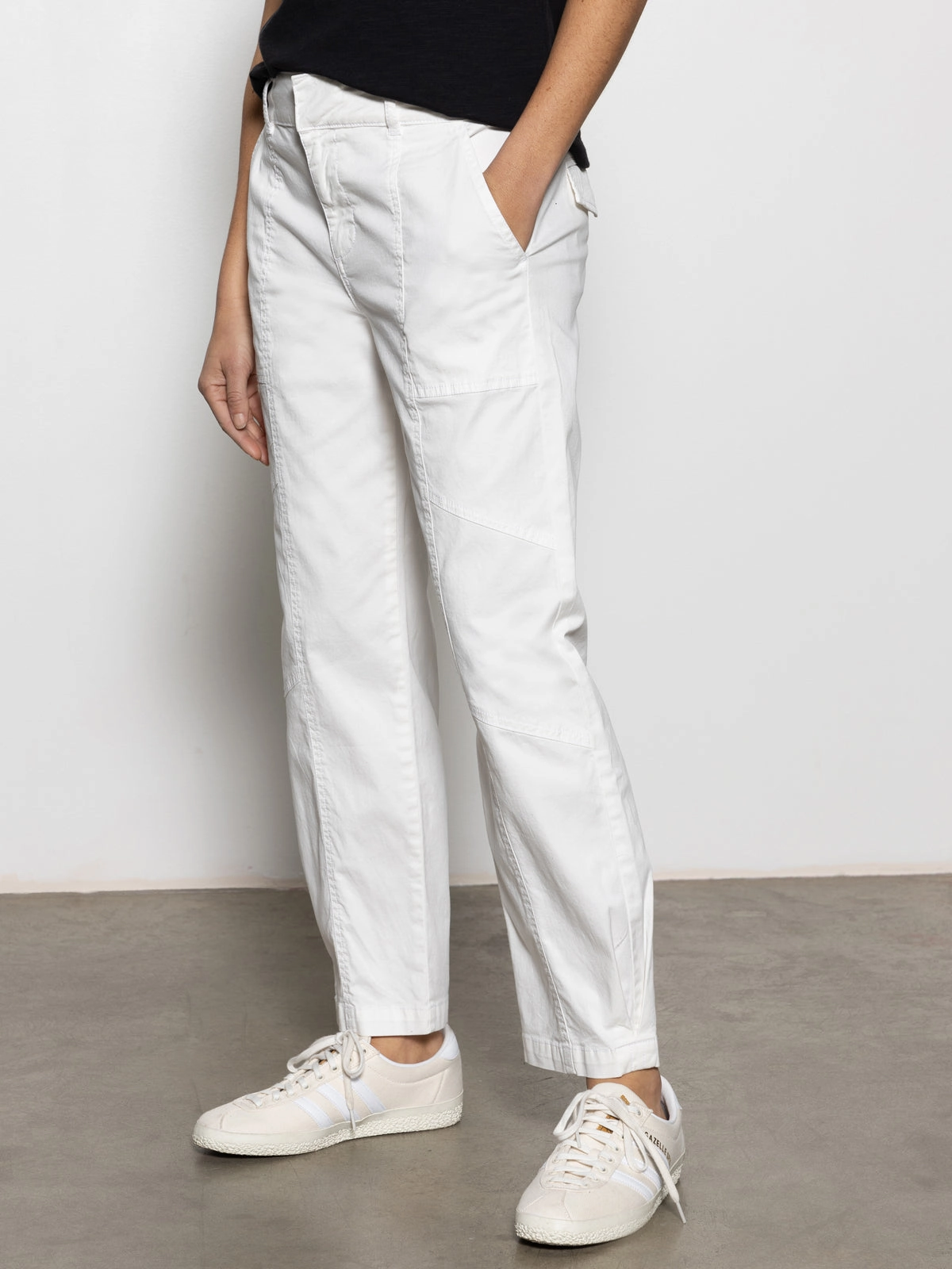 Sahara Tapered Standard Rise Pant Chalk Non Iron Fabric