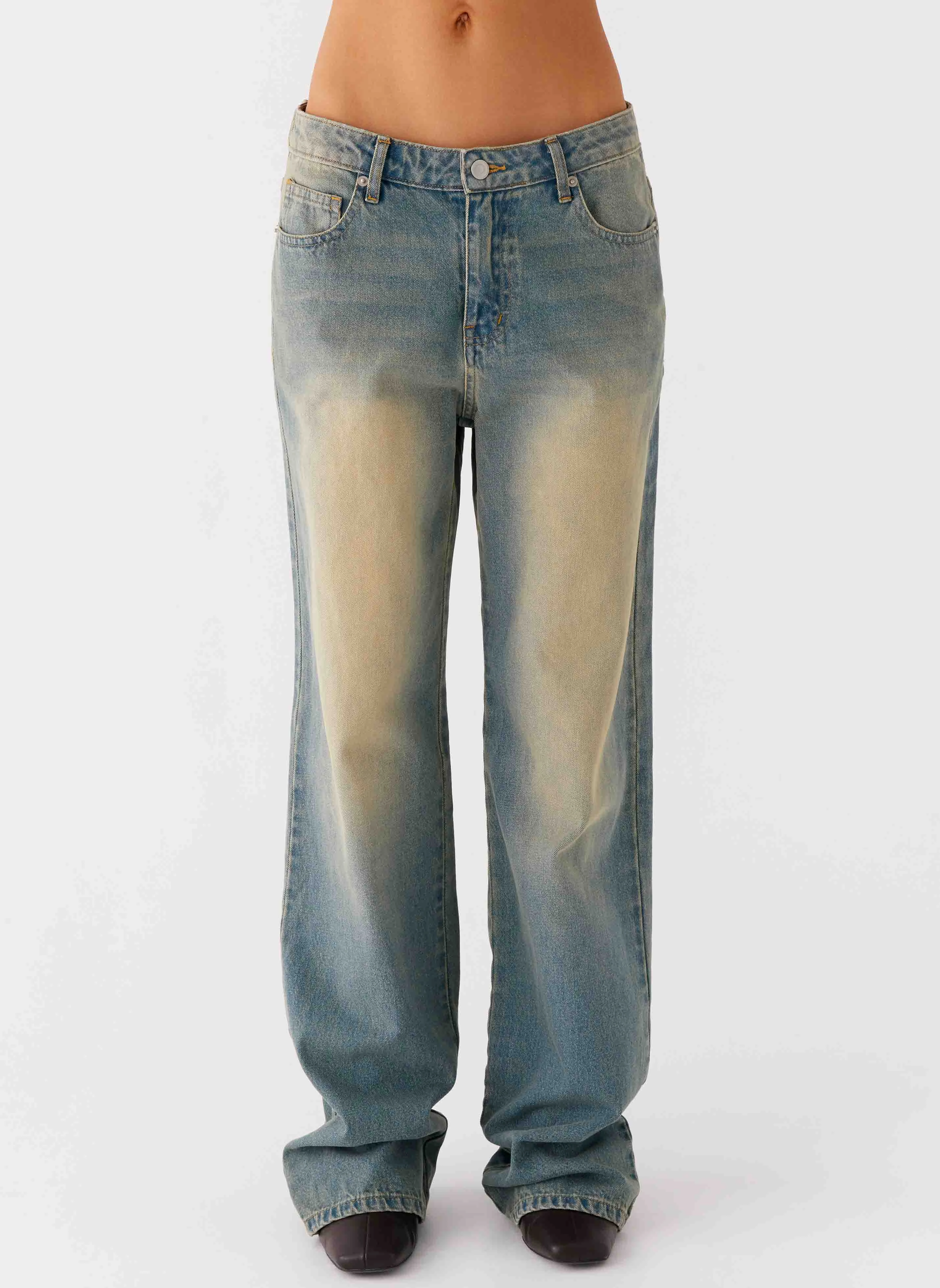 Weekend Ready San Diego Straight Leg Jeans - Blue Wash