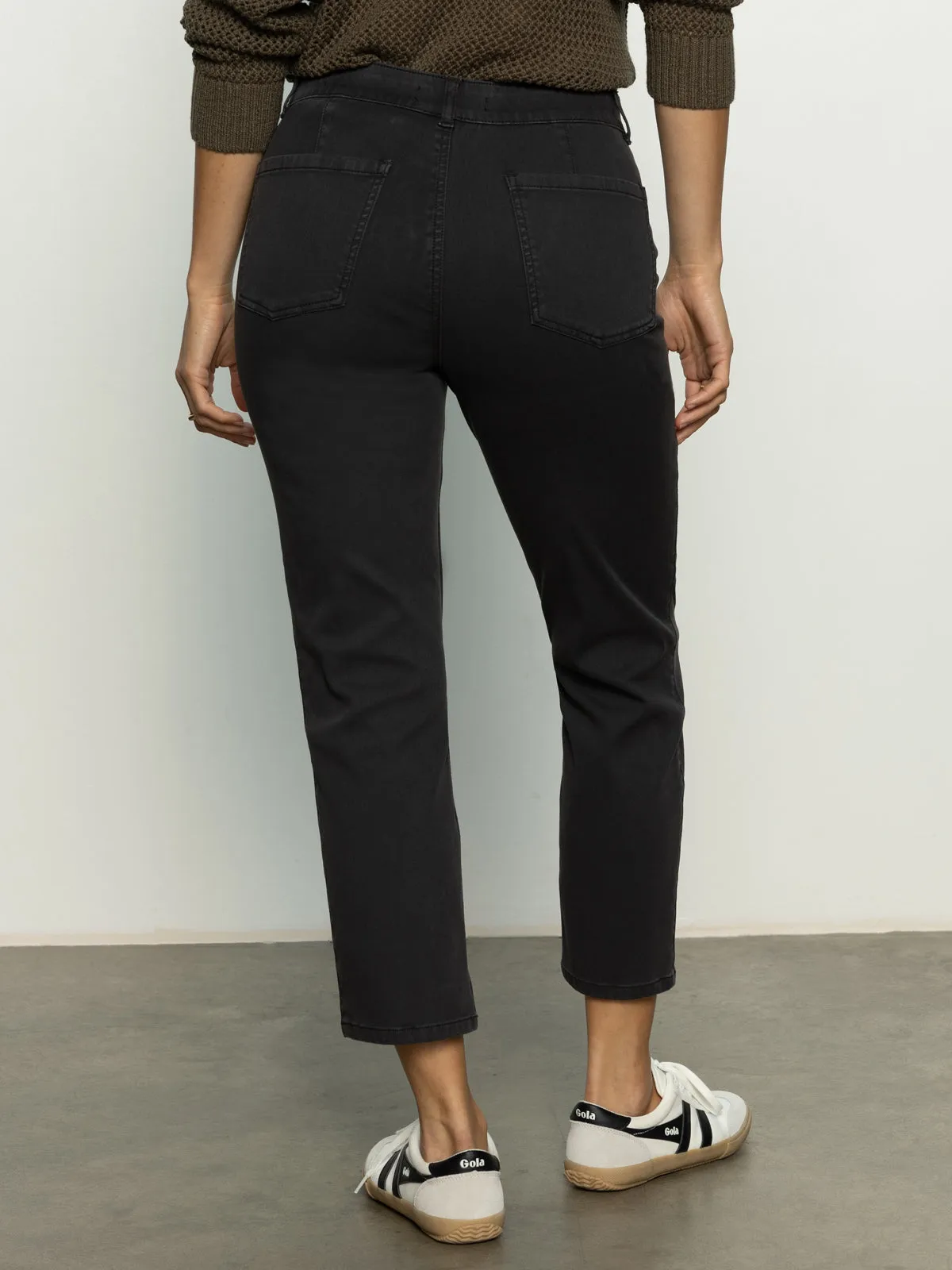 Seasonal Wear Sculpted Hayden Standard Rise Straight Crop Pant Black