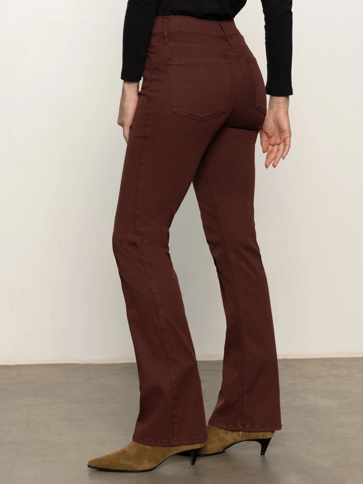 Breathable Linen Blend Outdoor Wear Sculpted Brook Bootcut Pant Chicory