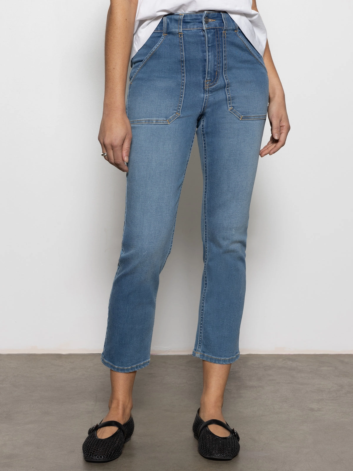 V-neck Blouse Bonded Seam Innovation Sculpted Hayden Standard Rise Straight Crop Pants Best In Show