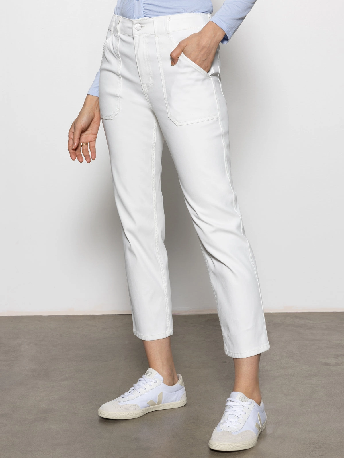 High Thread Count Cotton AntiBacterial Coating Sculpted Hayden Straight Crop Standard Rise Pant Brilliant White