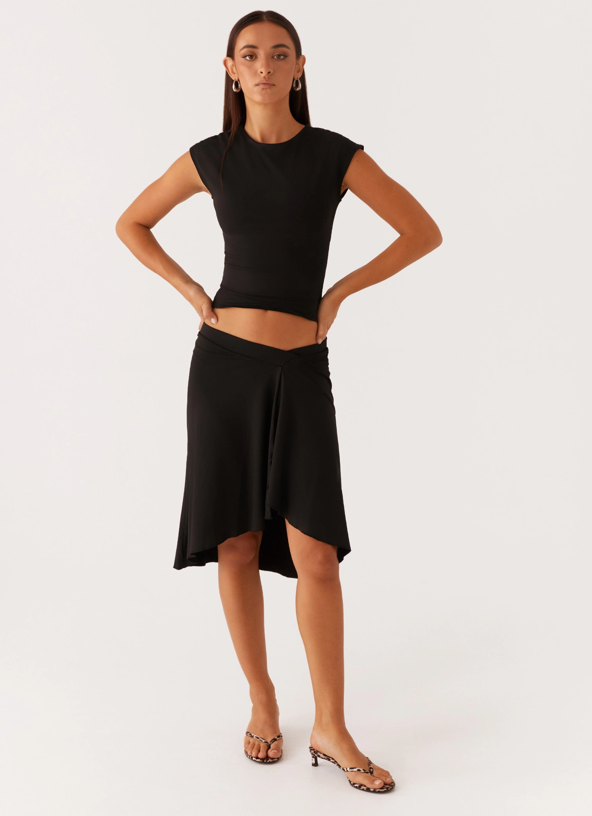 urban scene Date night Shes A Lady Midi Skirt - Black