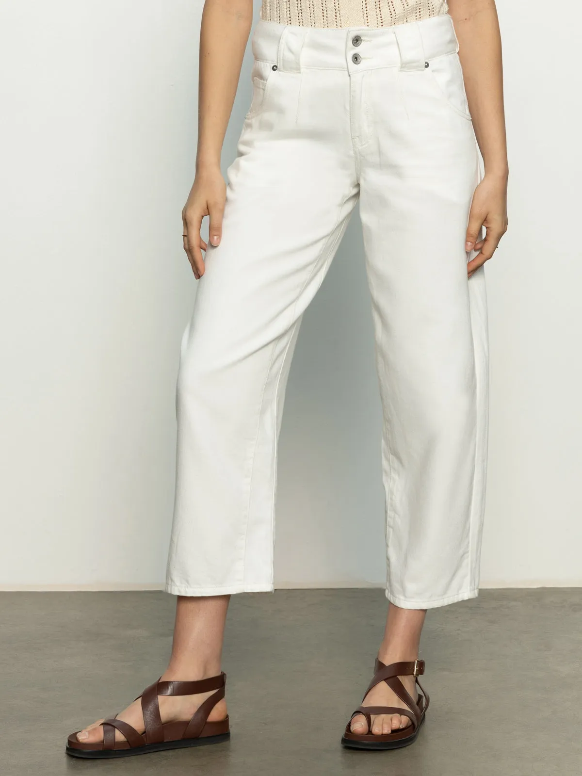 Side Car Semi High Rise Barrel Jeans Bleached White Breathable Wearable