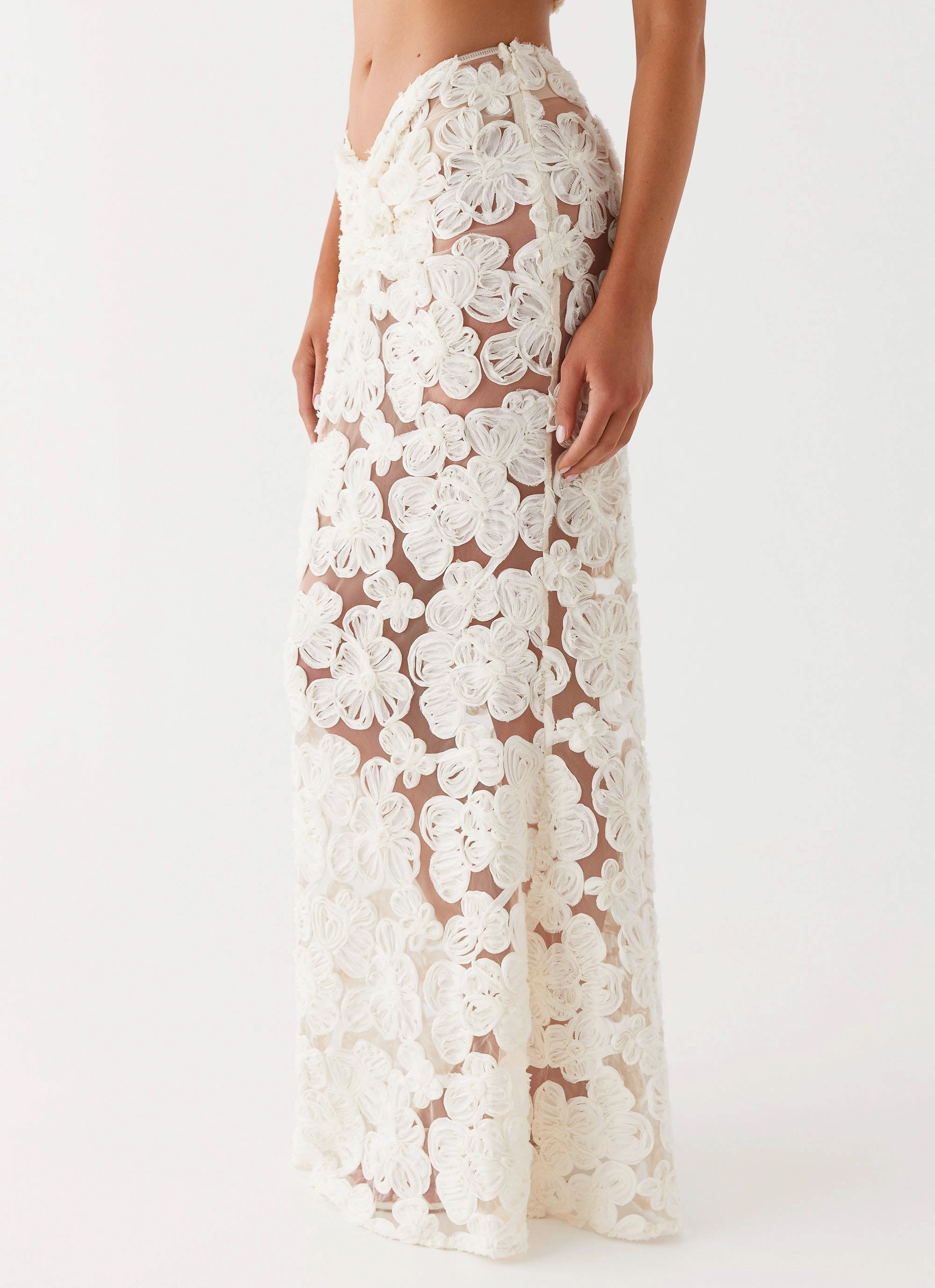Outdoor Gathering Structured silhouette Fiorella Floret Maxi Skirt - Ivory