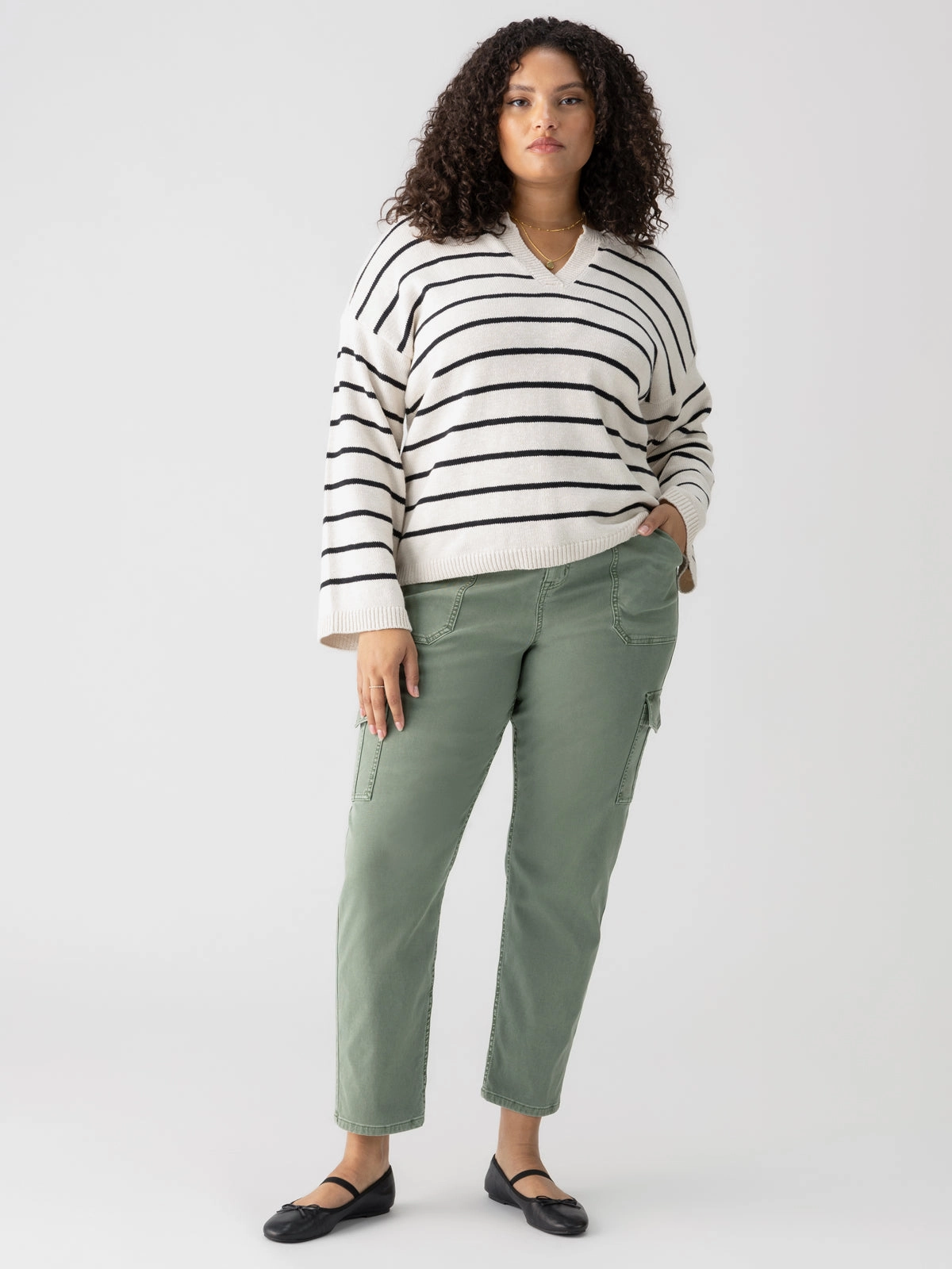 Sculpted Hayden Cargo Standard Rise Pant Dark Spruce Extended Sizing ColorfastMaterial Non Slip Shoulder Seams