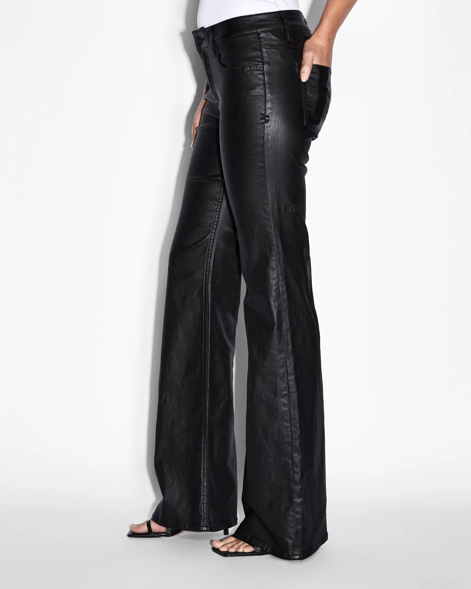 Casual Essentials Core Style SOHO LO JINX