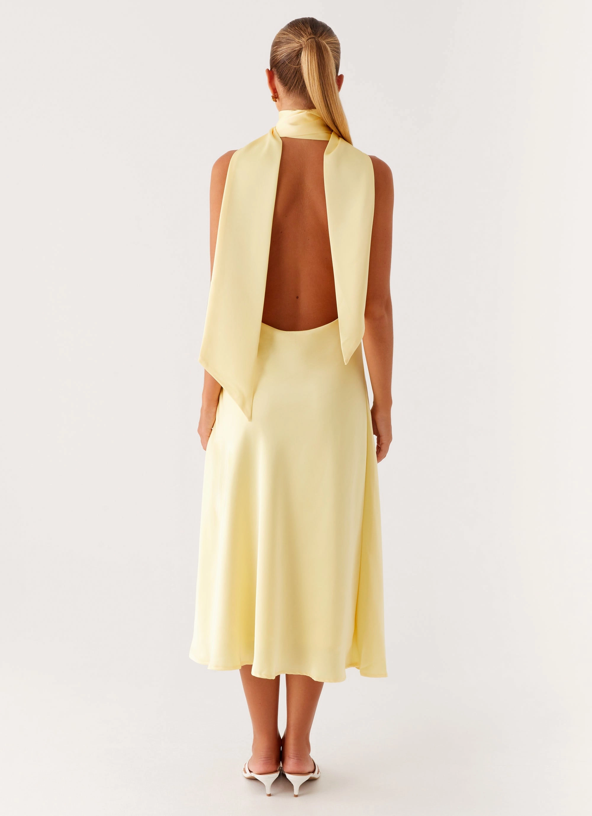 Sonny Midi Dress - Yellow Subtle design Comfortable fit for outings