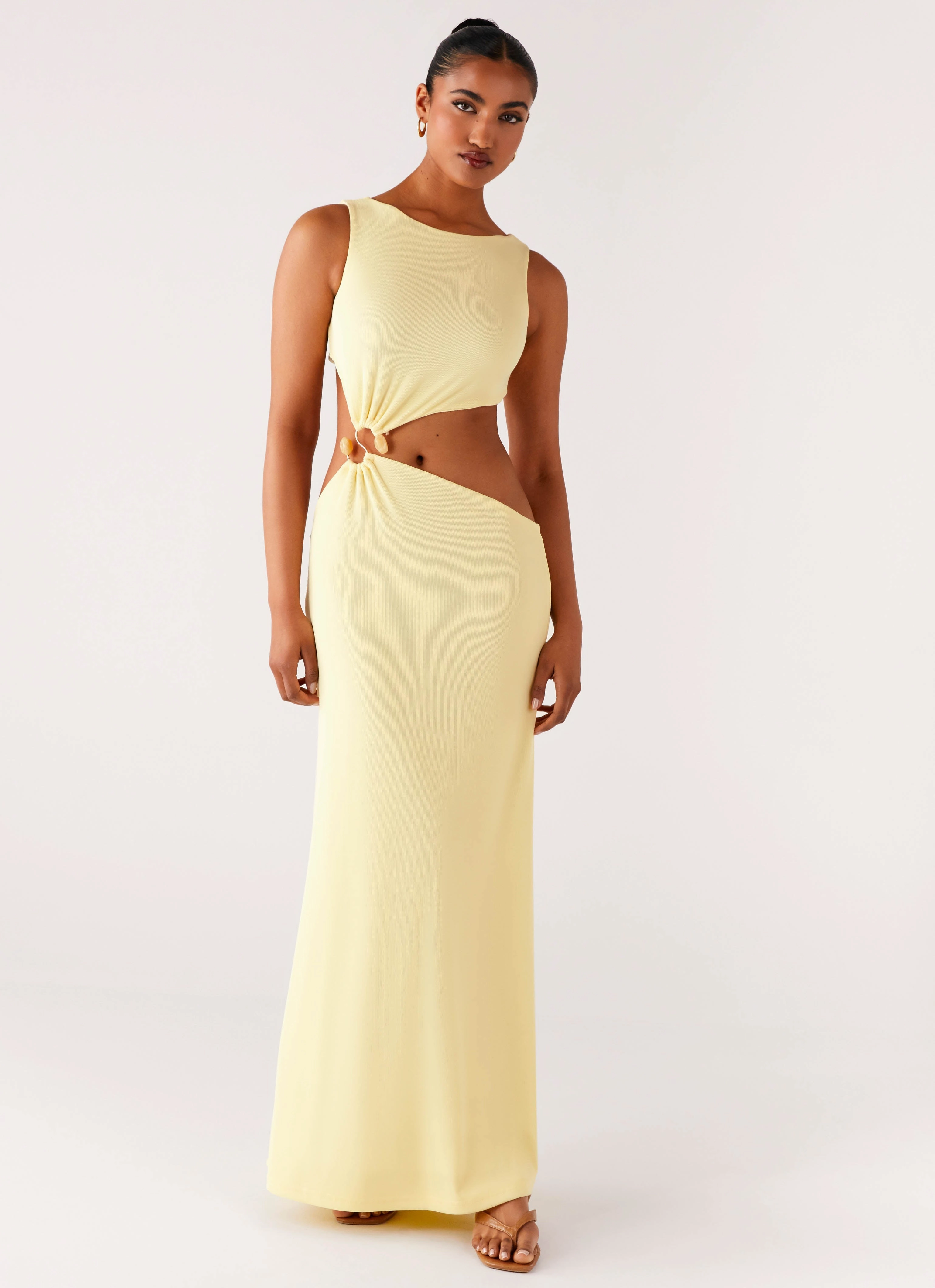 Wide Hemline Glam Touch Aruba Hardware Maxi Dress - Yellow
