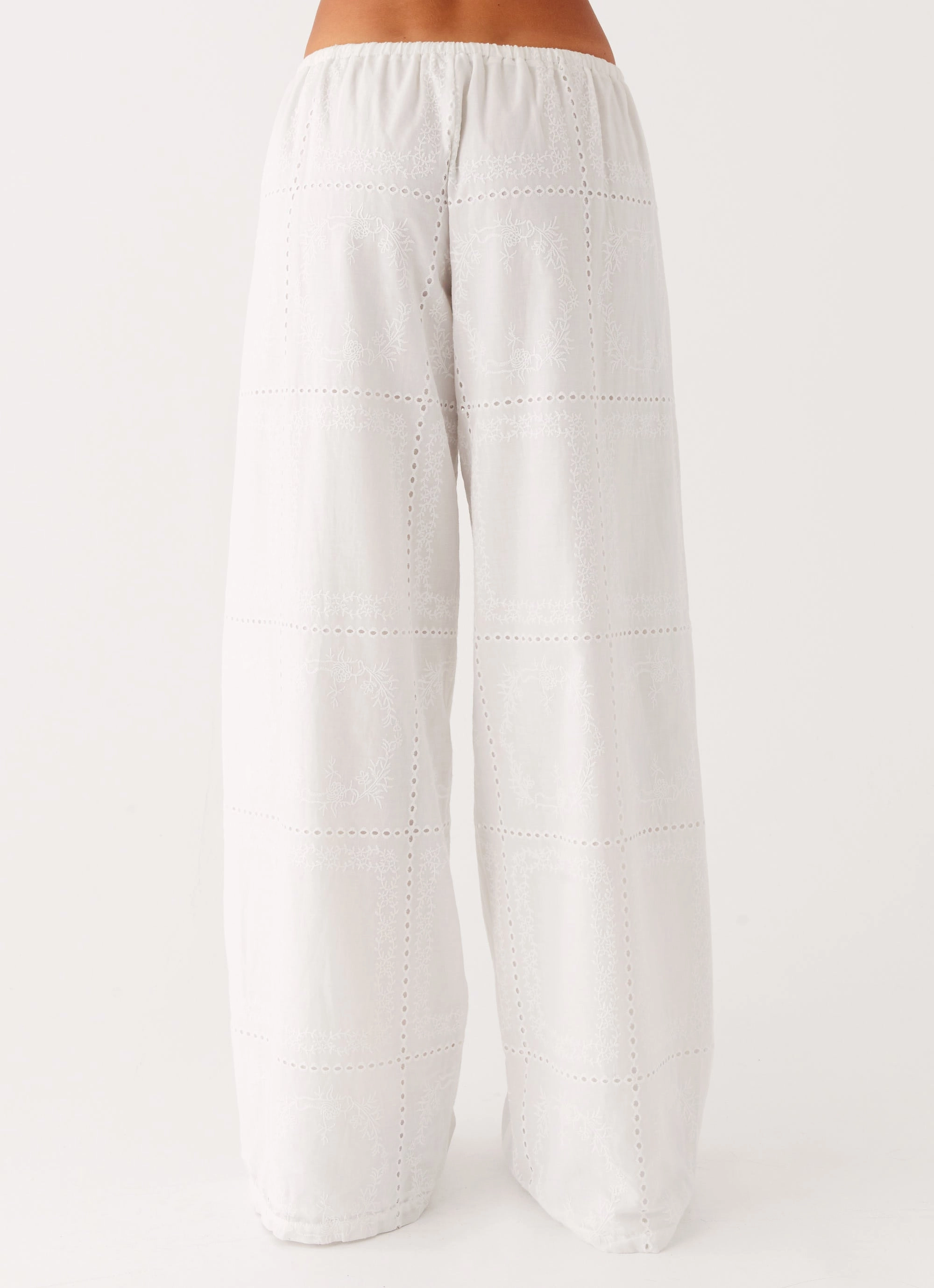 Non Slip Waist Grip Bille Low Rise Pants - White