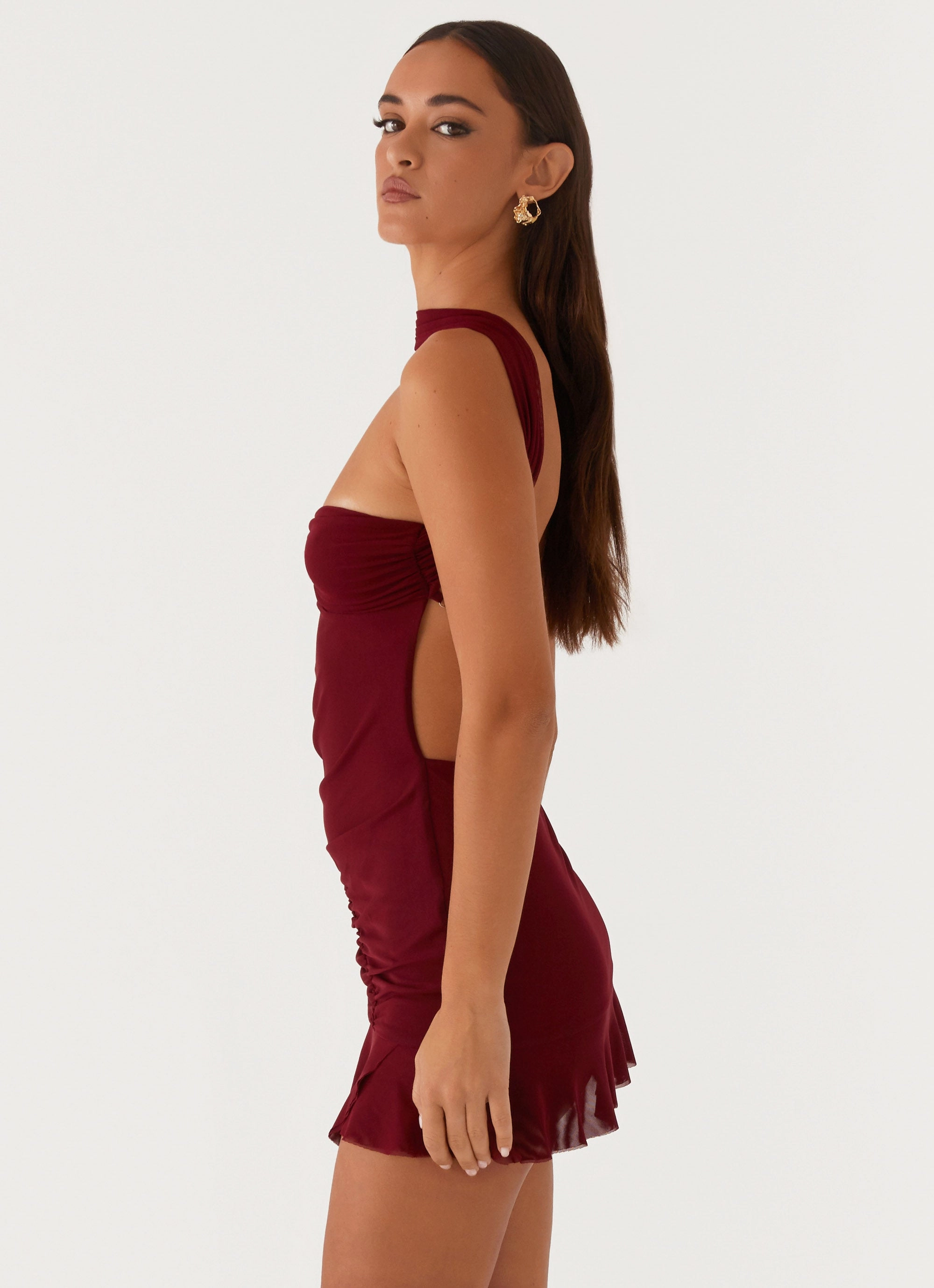 Pari Open Back Mini Dress - Mulberry Subtle Finish On-The-Go Outfit