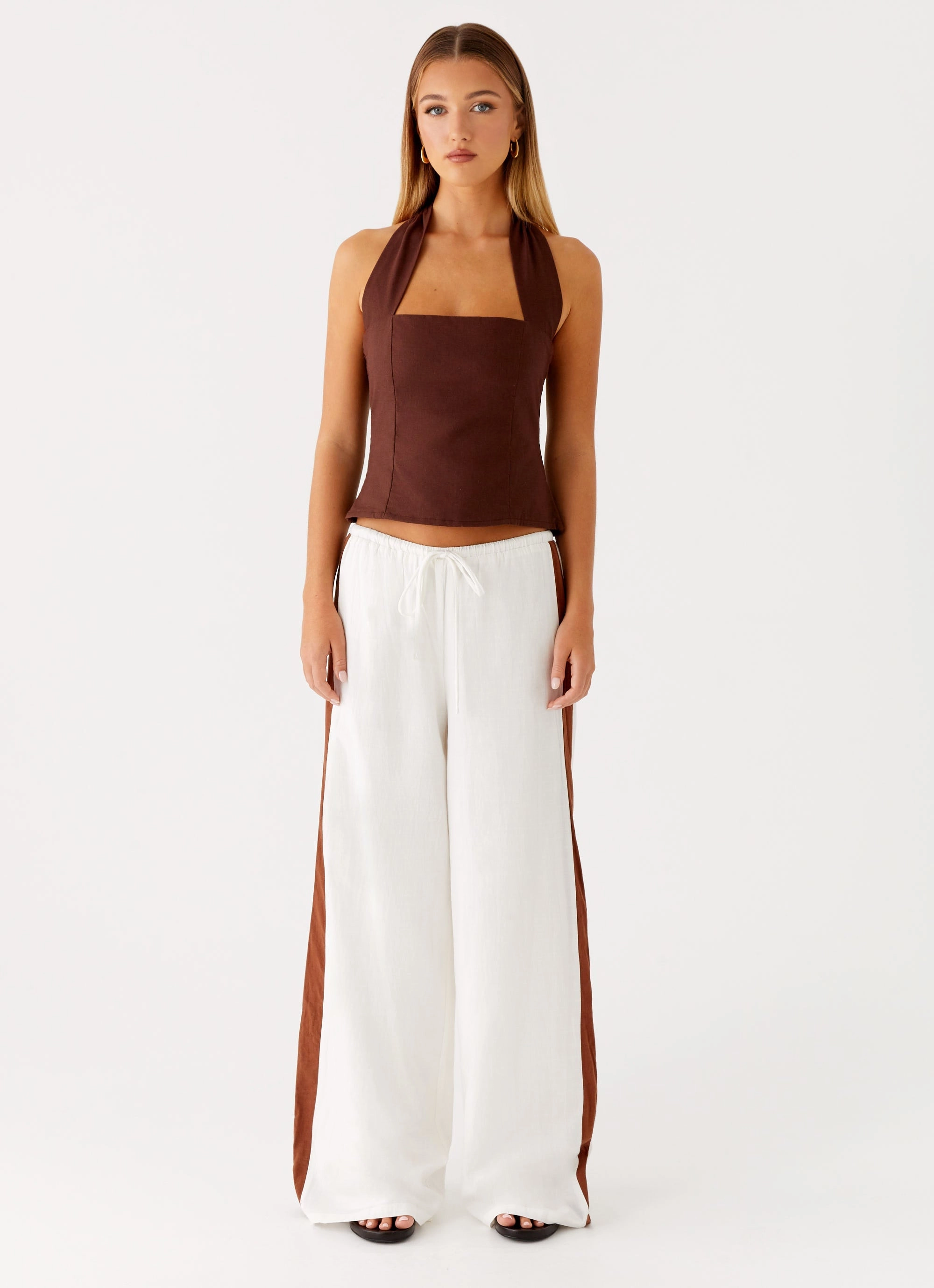Relaxed Top Sunflare Linen Halter Top - Chocolate