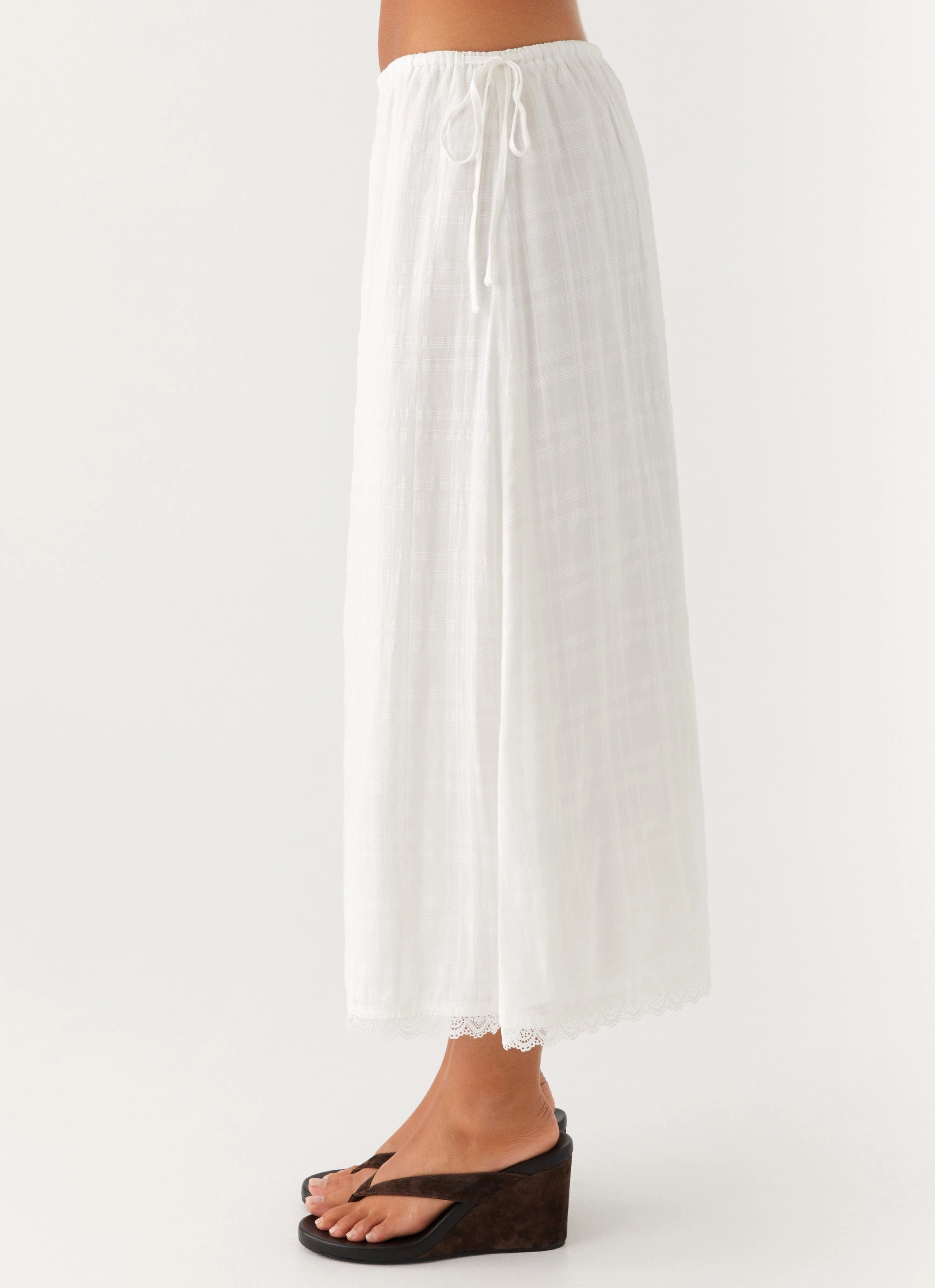 Street Attire Stretch Fabric Sweet Lullaby Midi Skirt - White