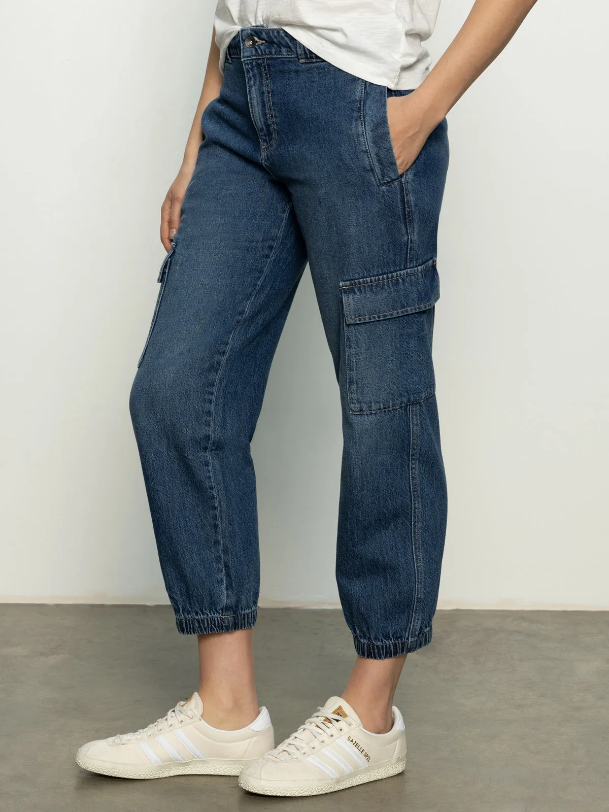 Take Over Jogger Mid-Rise Jeans Wow Me Flexible Knee Panels All-Day Wear