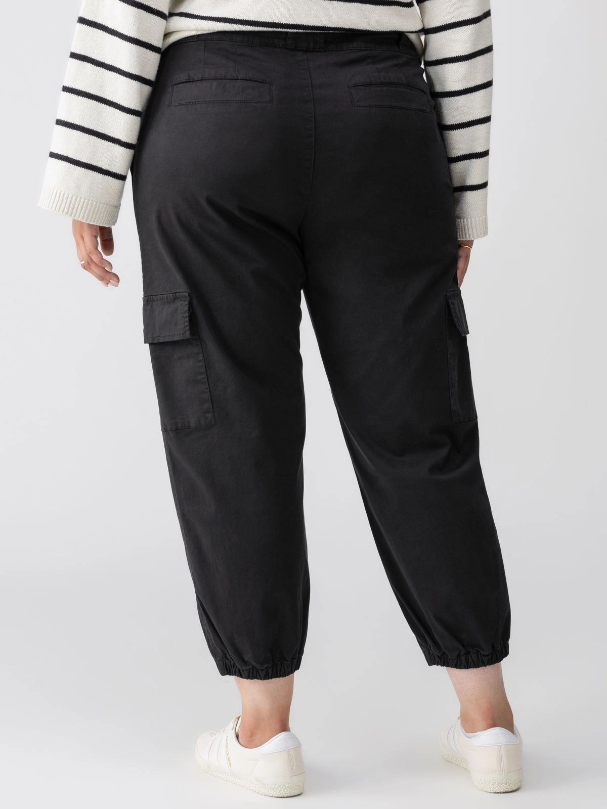 Cool Fabric Take Over Jogger Mid-Rise Pant Black Extended Sizing