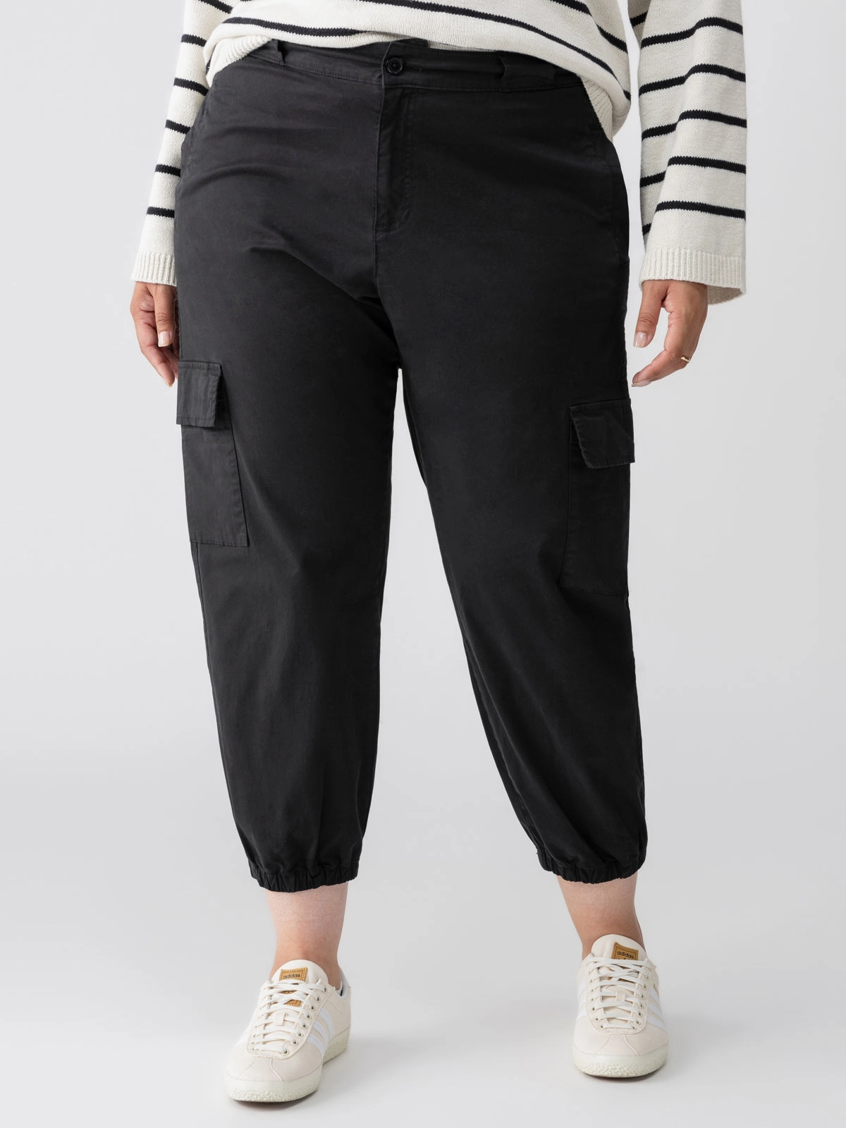 Lightweight Weave Material UVProtective Coating Take Over Jogger Mid-Rise Pant Black Extended Sizing