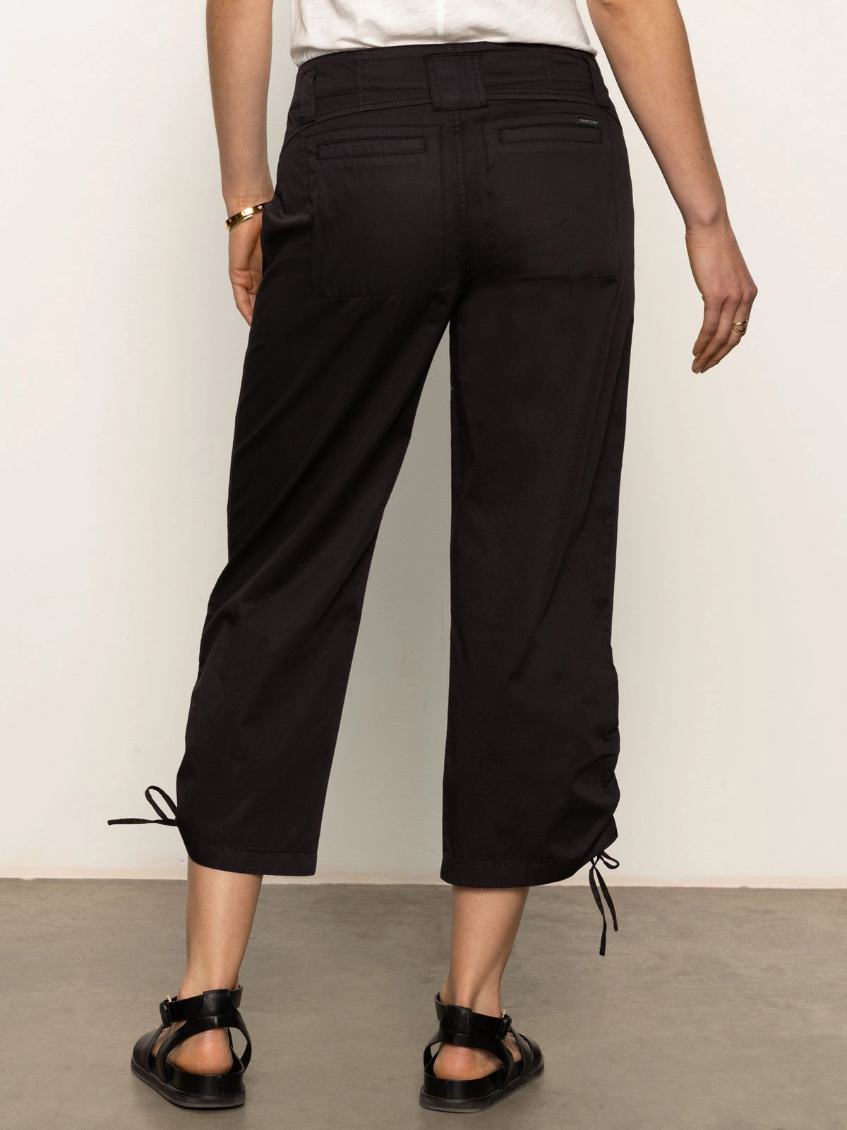 Utility High Rise Capri Pant Black FlexibleCollarStructure Breathable back panel