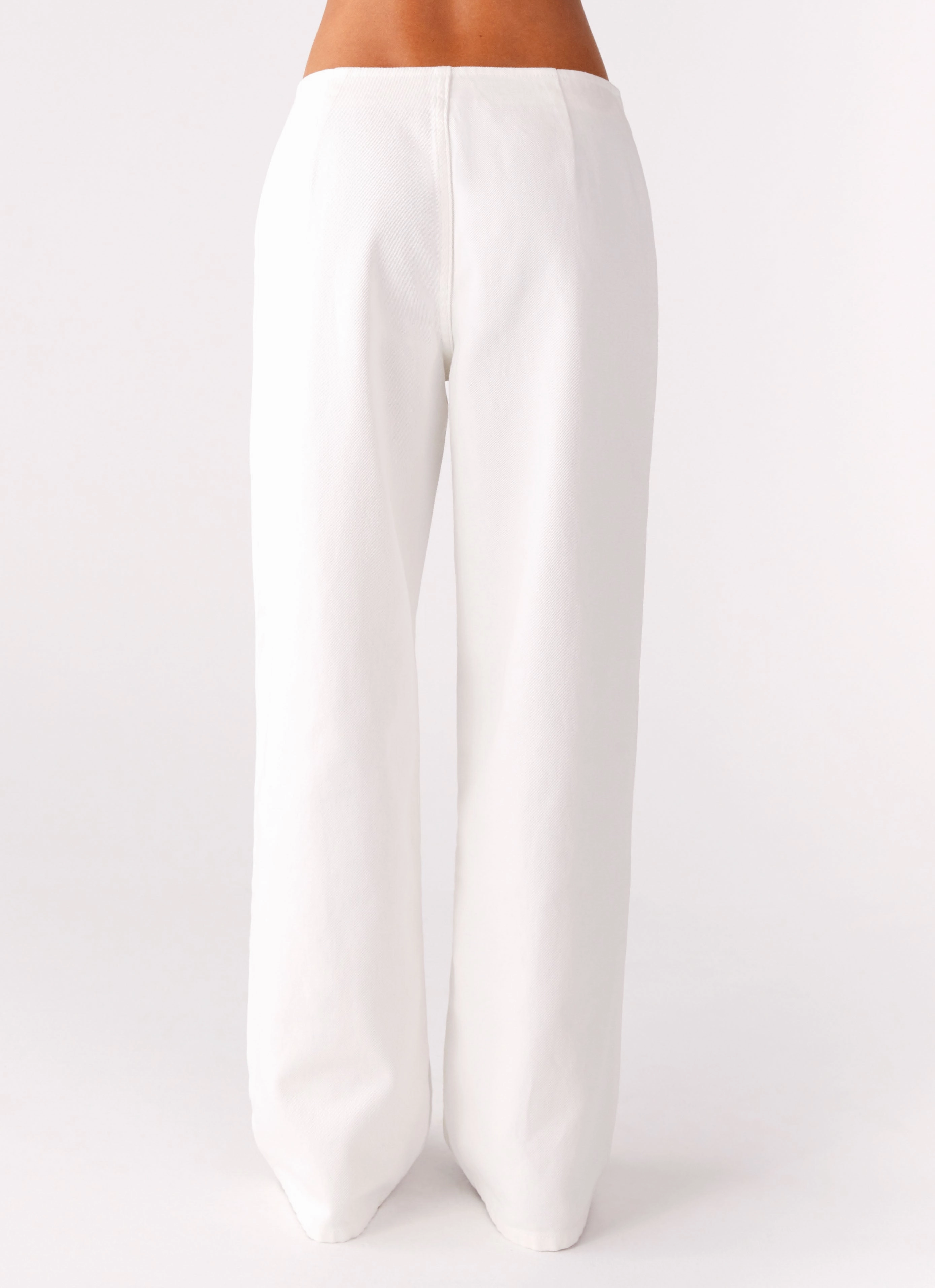Texas Low Rise Jeans - White Slim Silhouette Neutral Vibrant Chill Outfit