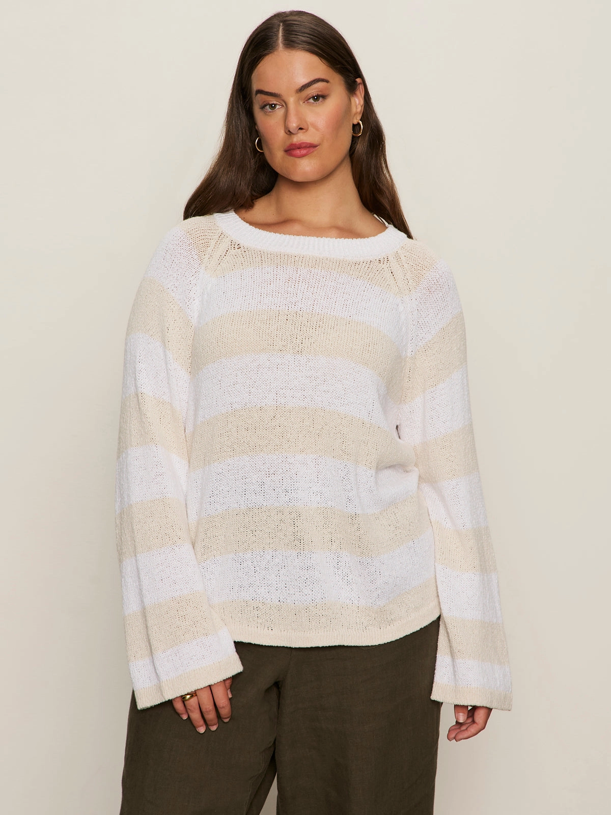 PortableOption Stylish Look Textured Raglan Crew Sweater White/ Light Oat Stripe Extended Sizing