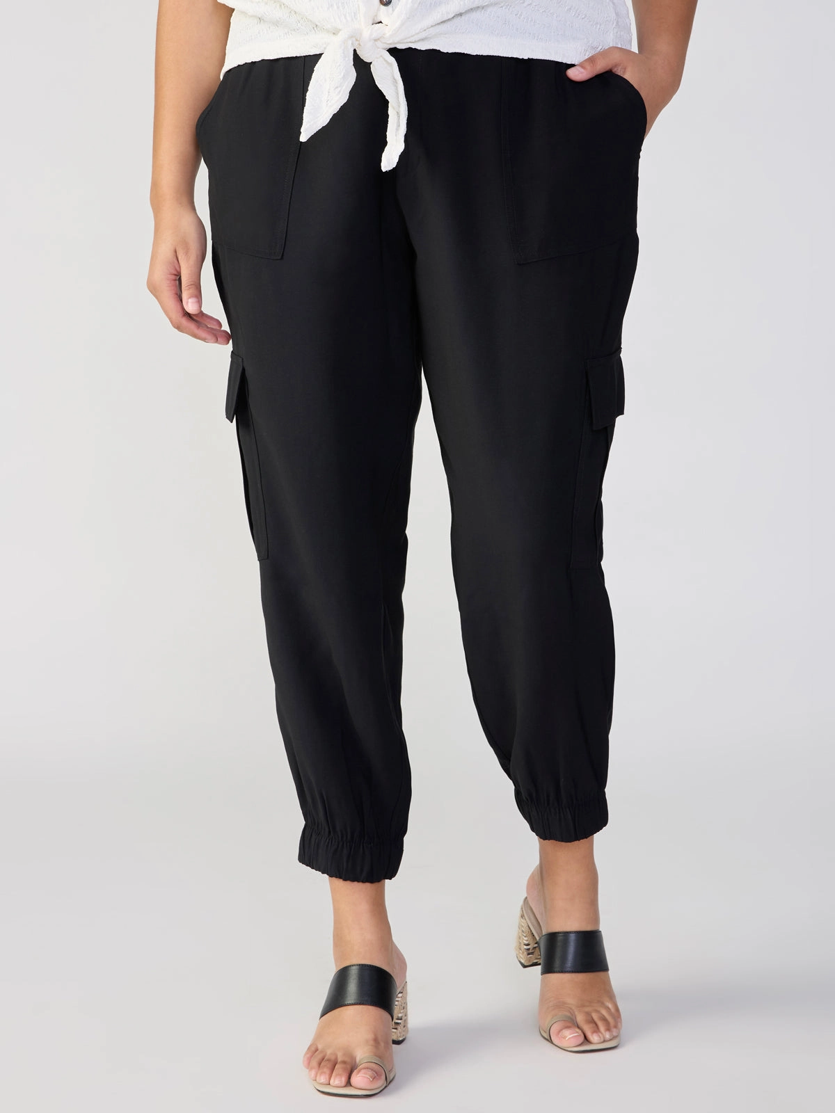 The Harmony Semi High Rise Pant Black Extended Sizing Lightweight pullover Friction Reducing Finish