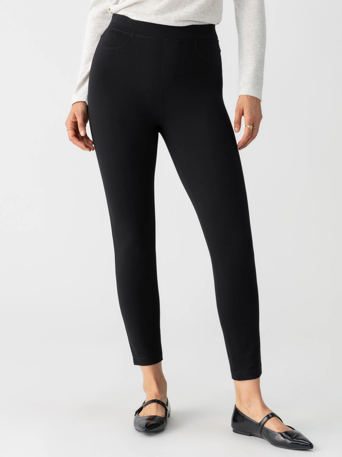 FadeResistant Finish Runway Semi High Rise Legging Black