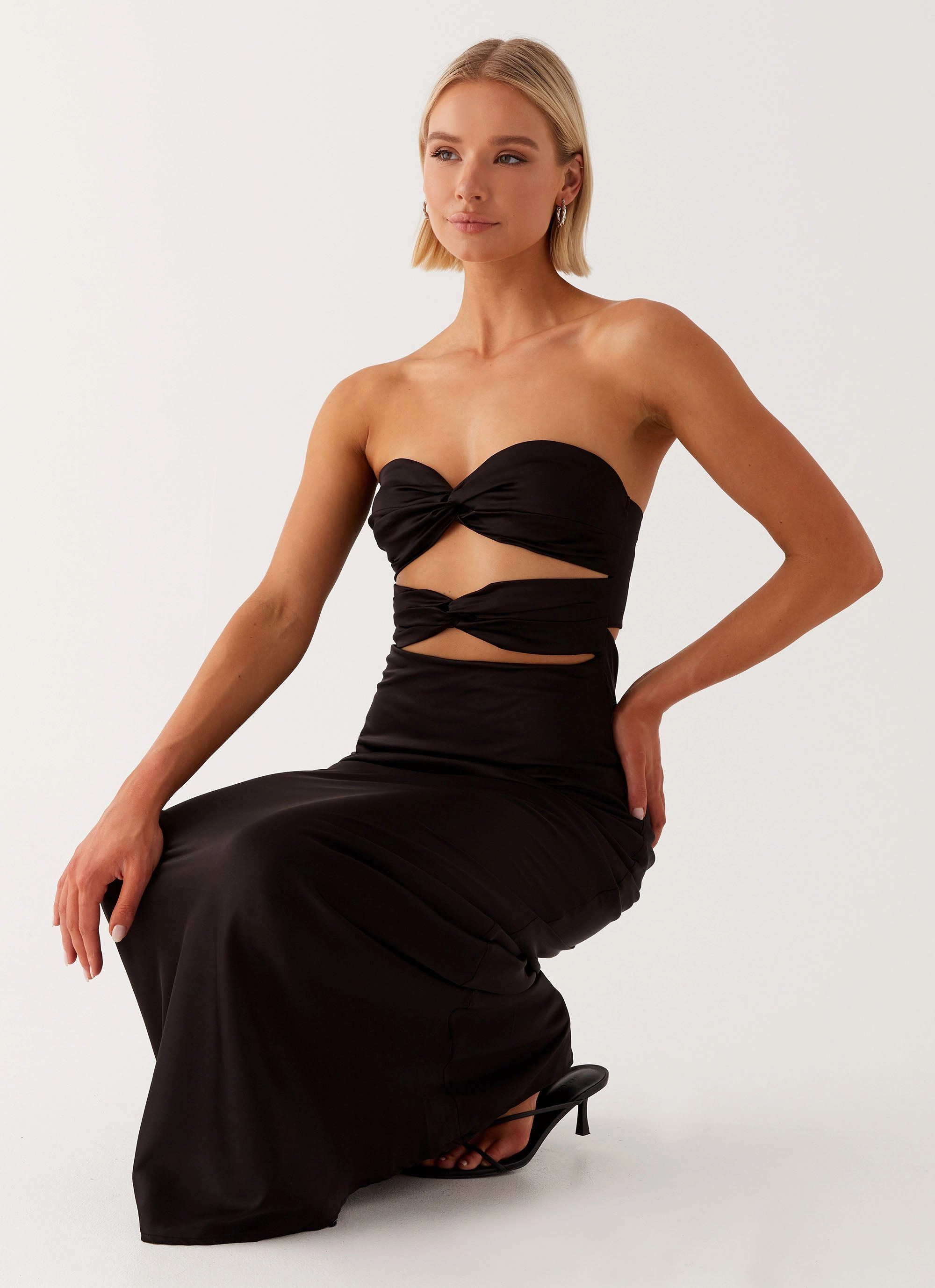 Cozy Cut Tianna Strapless Maxi Dress - Black