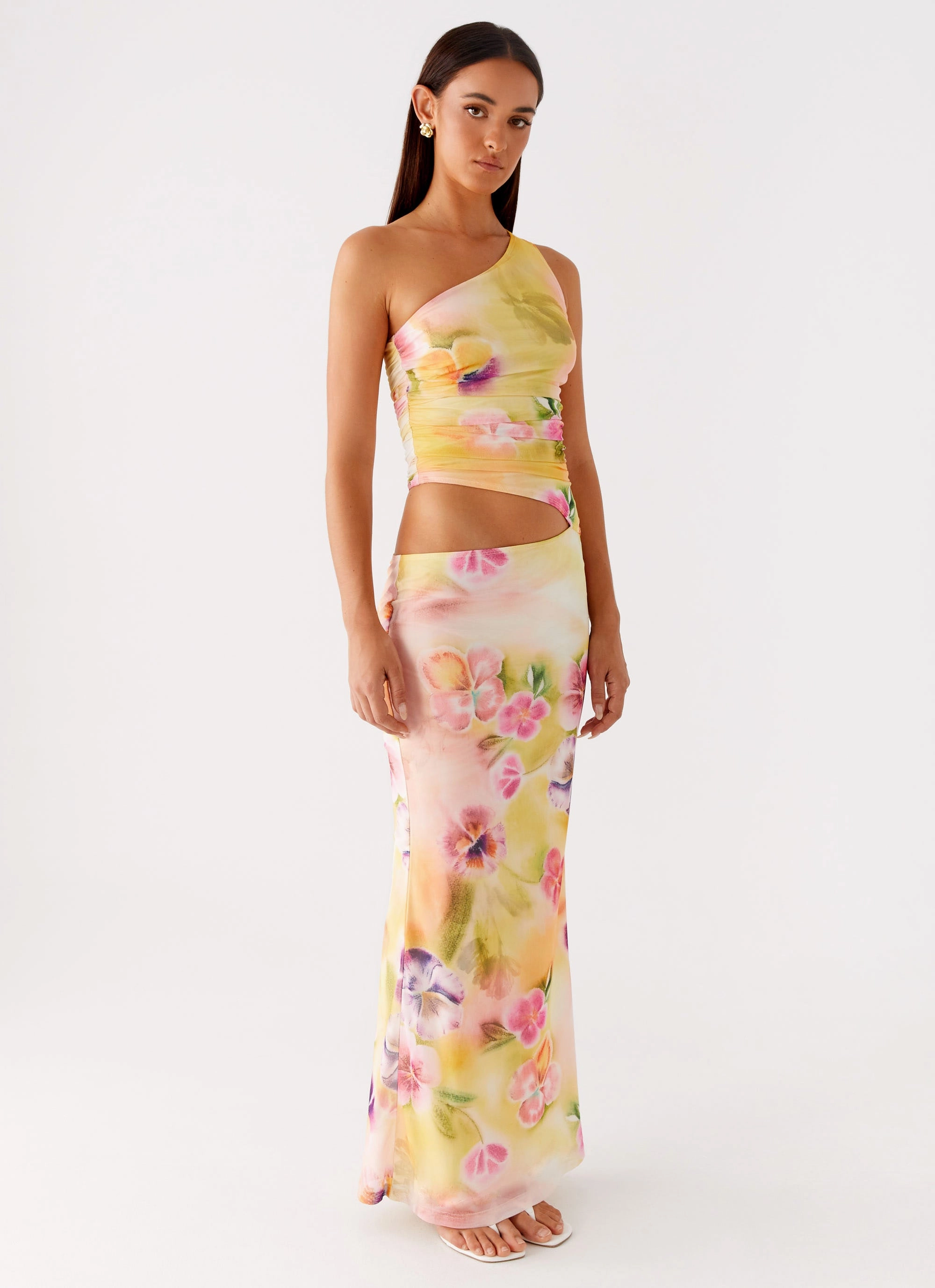 Minimal Motion slim cut Seranella One Shoulder Maxi Dress - Sunburst Floral