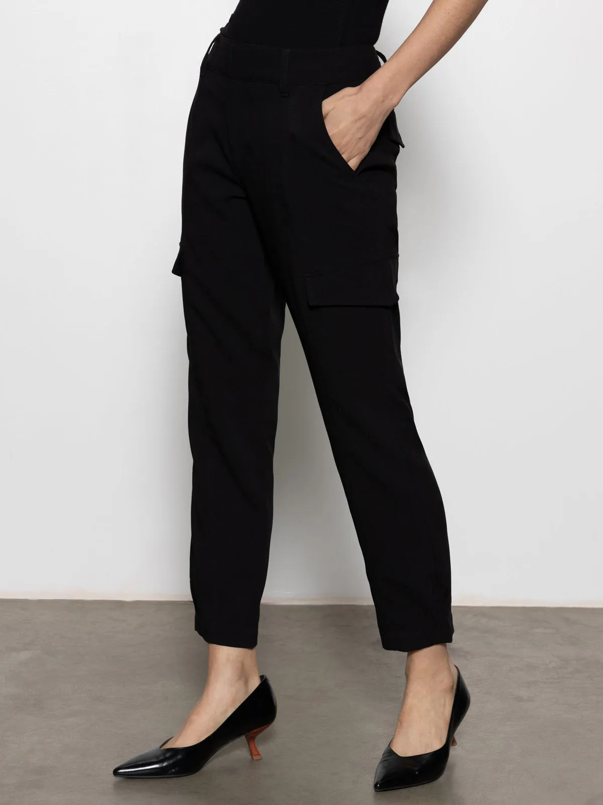 Polished Standard Rise Cargo Pant Black Side slits
