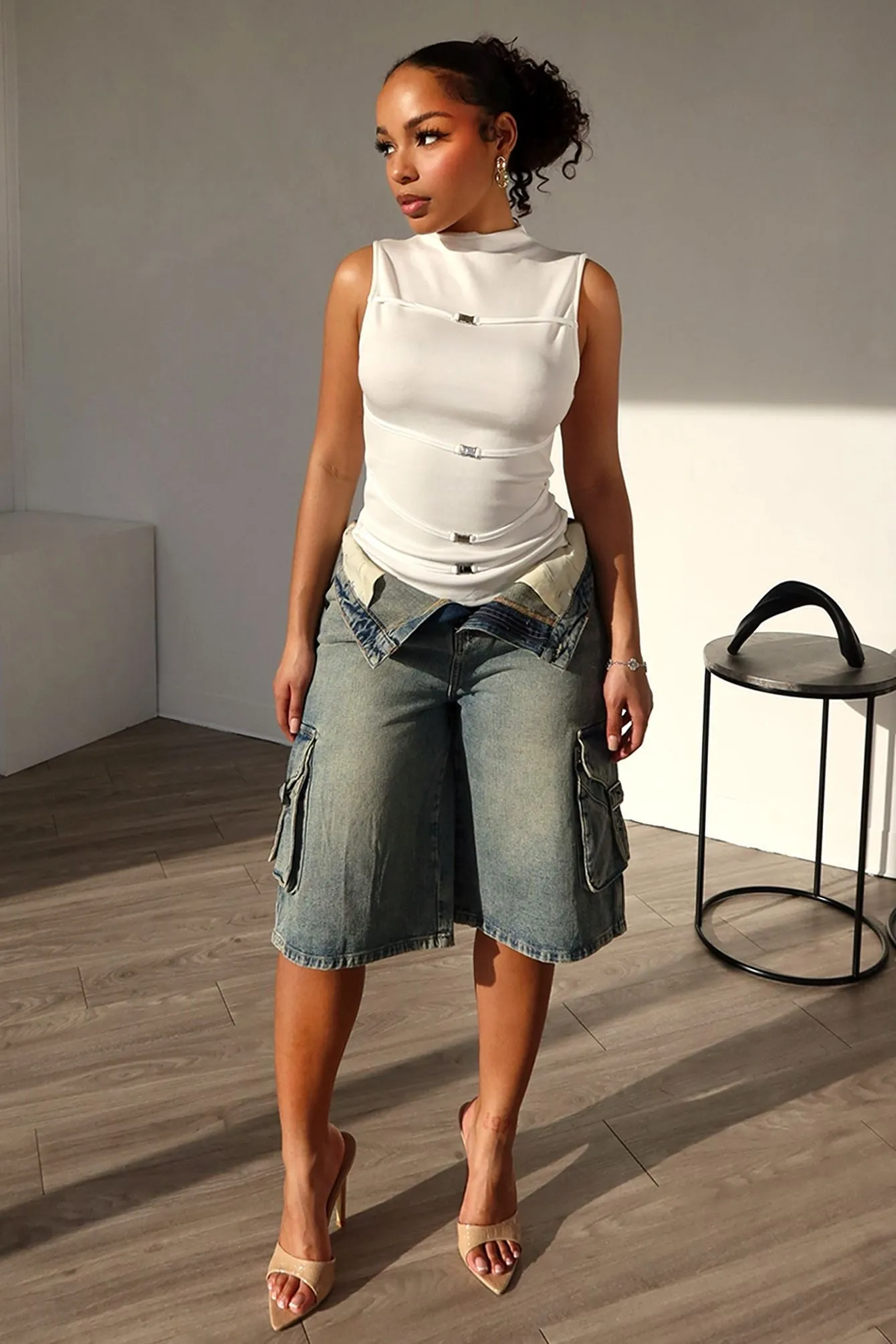 Unconditional Buckle Sleeveless Top ReinforcedShoulderConstruction WrinkleFree Structure