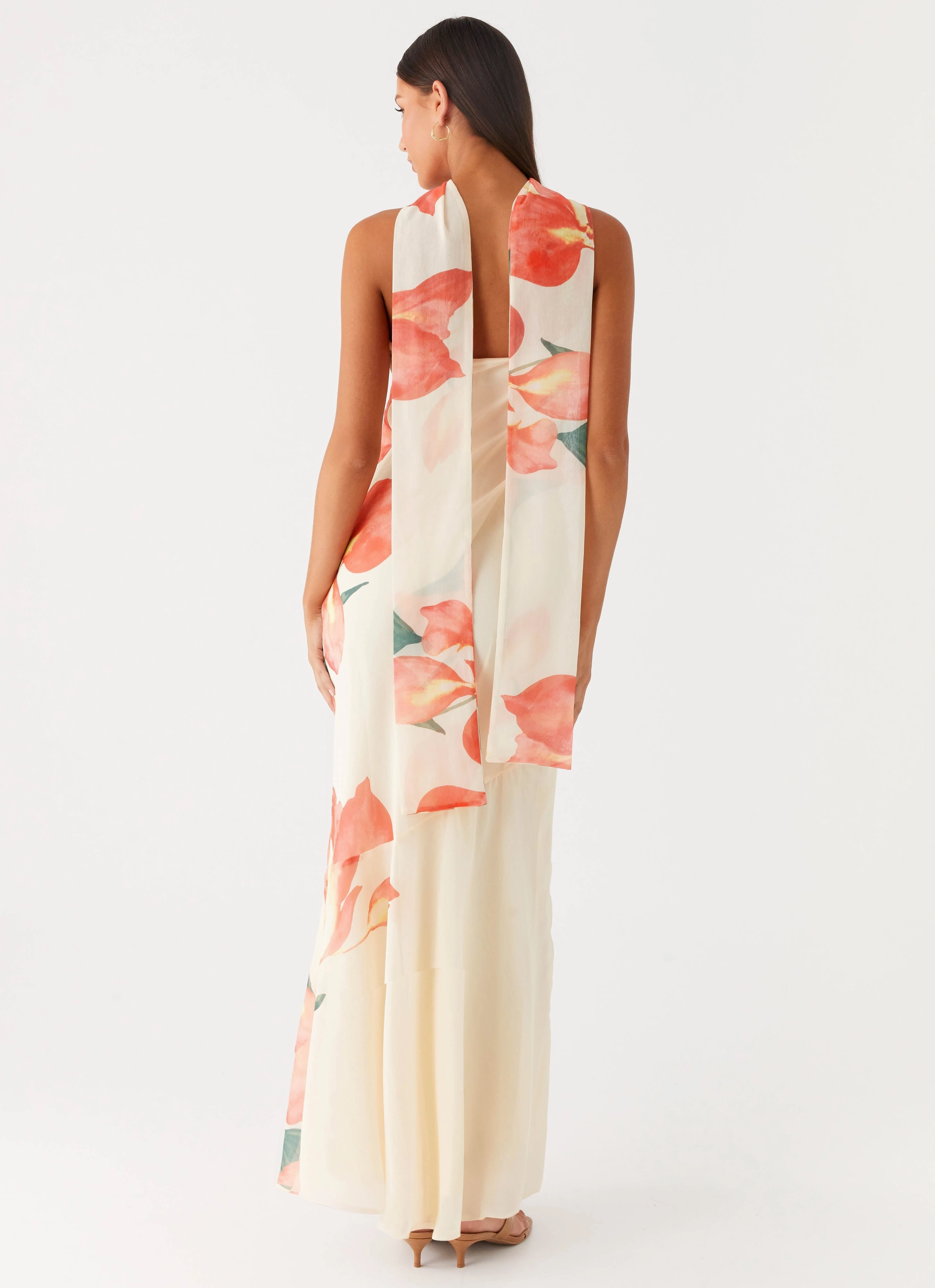 Soft Draping Light Aesthetic Under The Pagoda Maxi Dress - Siena Floral