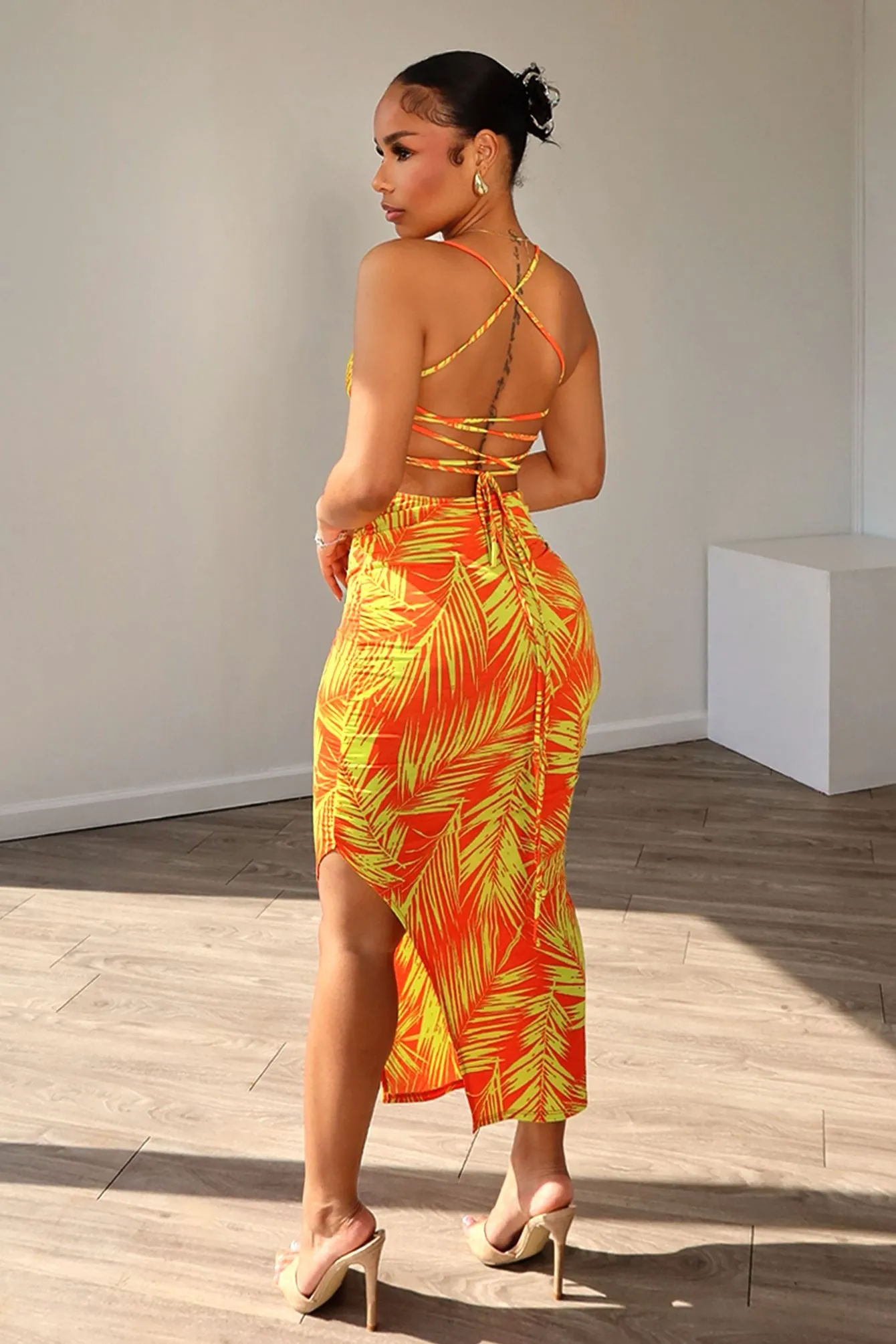 Balanced Look Stylish Layering Miami Girl Print Back Lace Up Dress