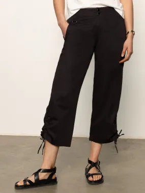Utility High Rise Capri Pant Black Quick Release Closure
