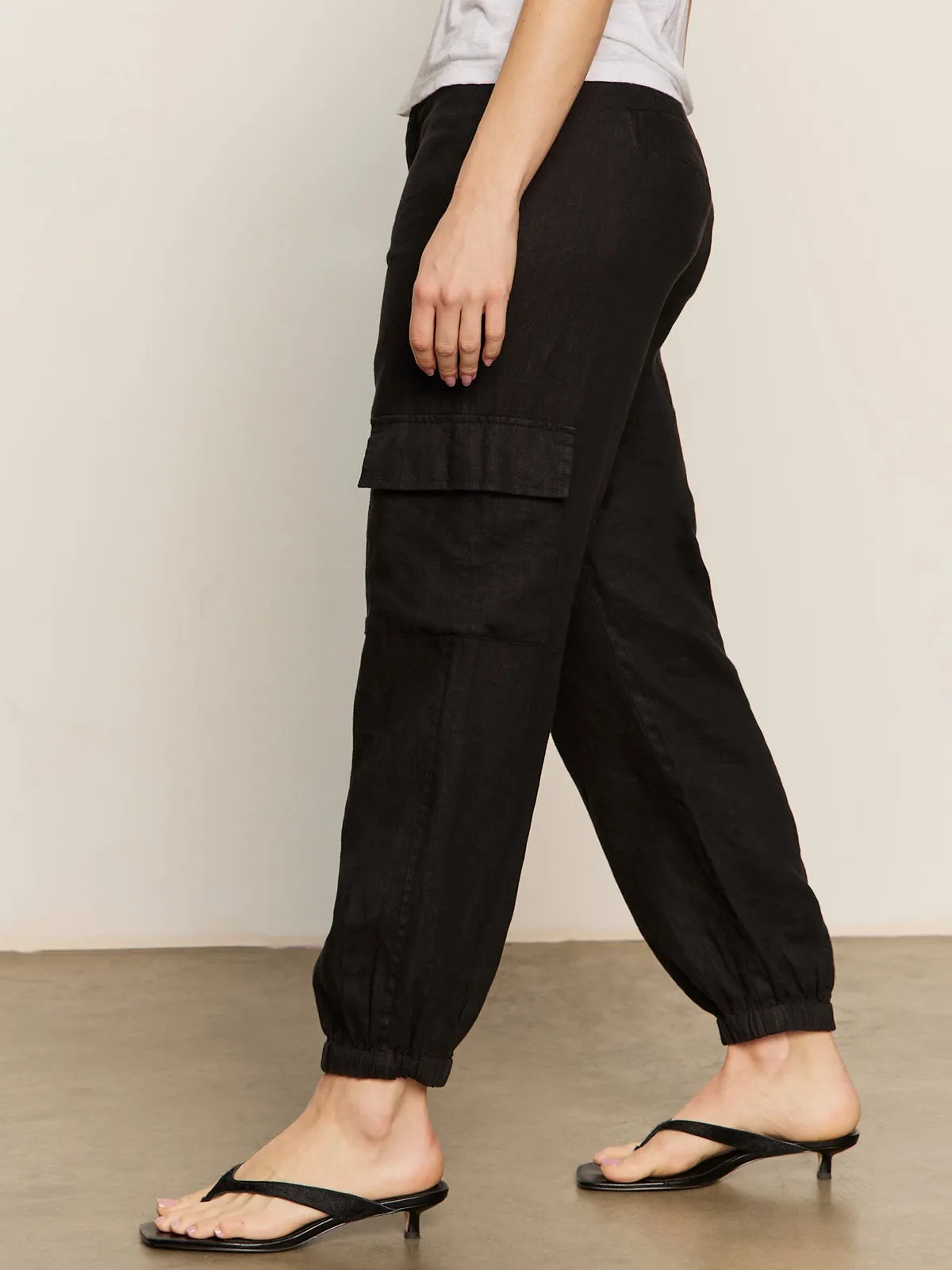 SoftLining Flared bottom Take Over Linen Jogger Standard Rise Pant Black