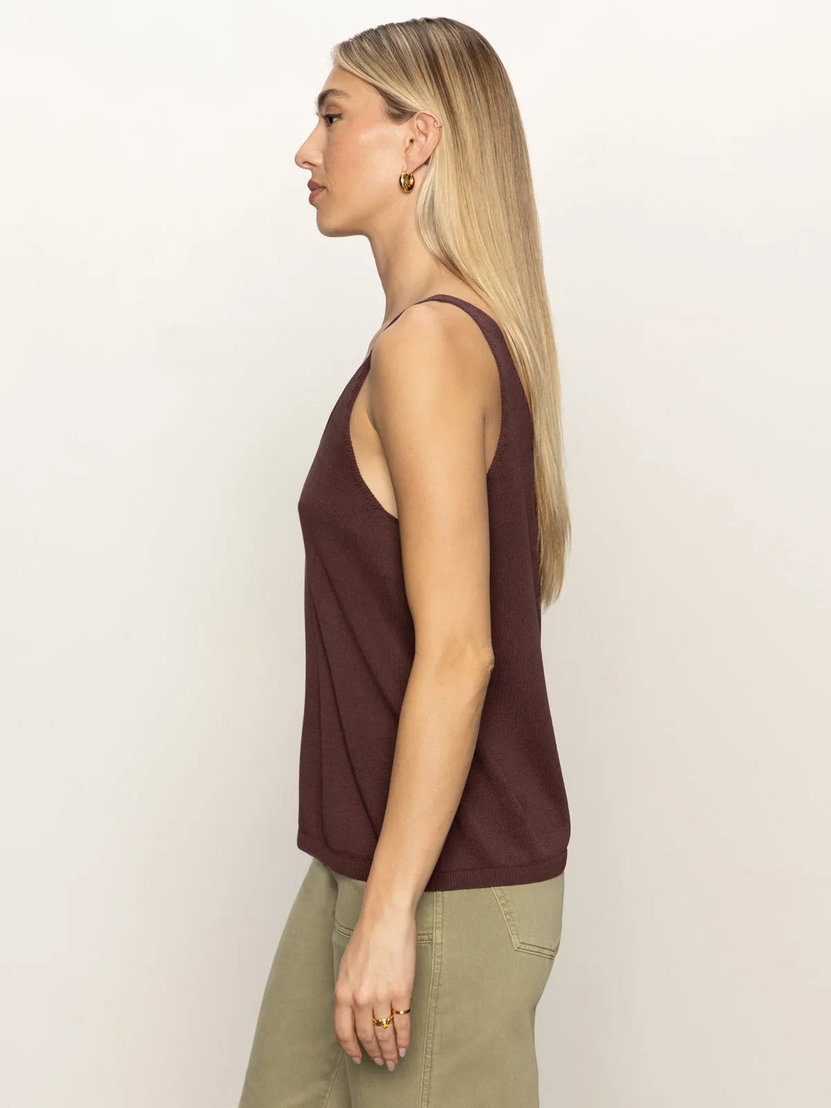 AdaptiveFitFabric V-Neck Knitwear Tank Mesa