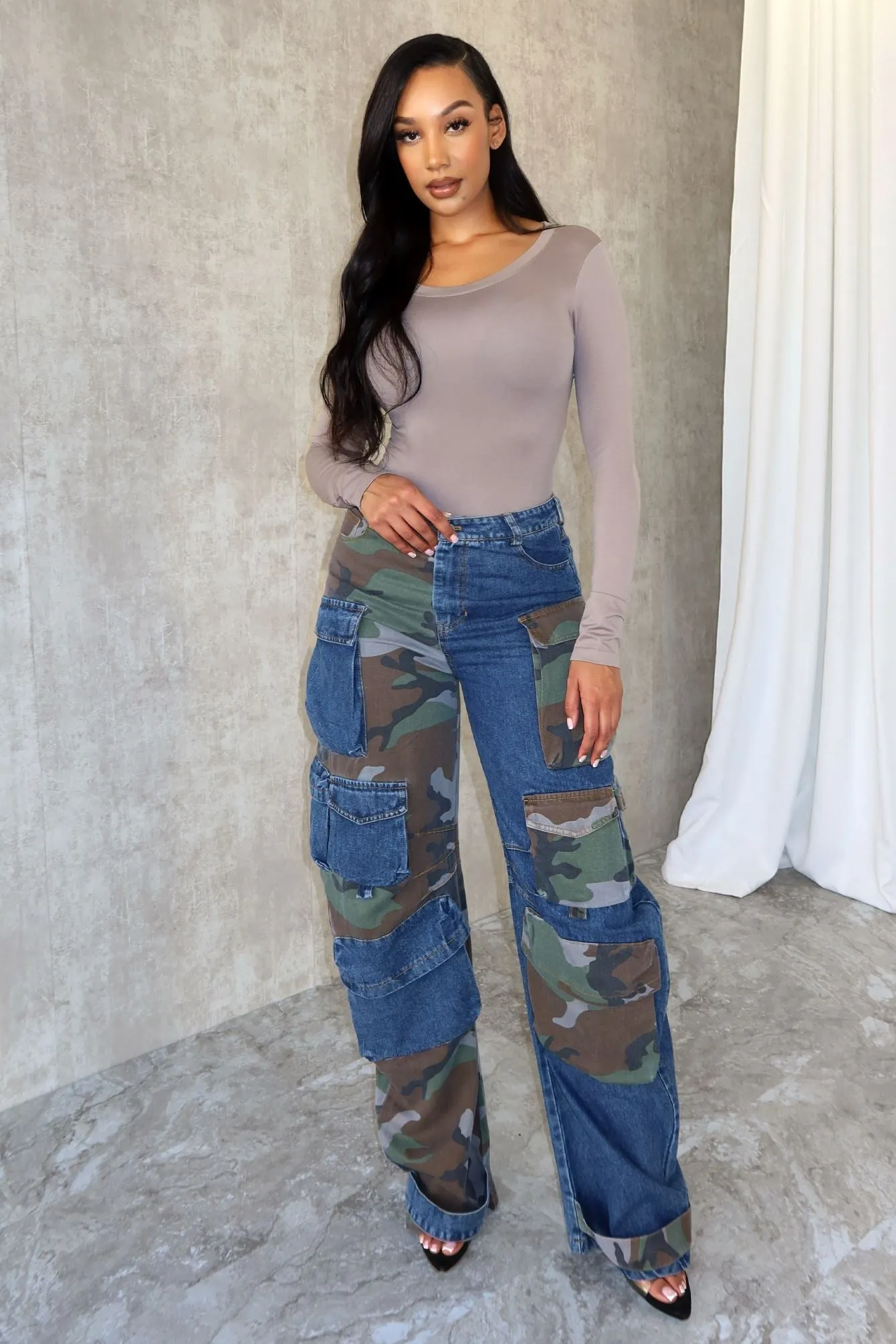 Stand Out Camouflage Panel Cargo Jeans Fashion Lover Classic Wear Modern Minimalist Modern Appeal