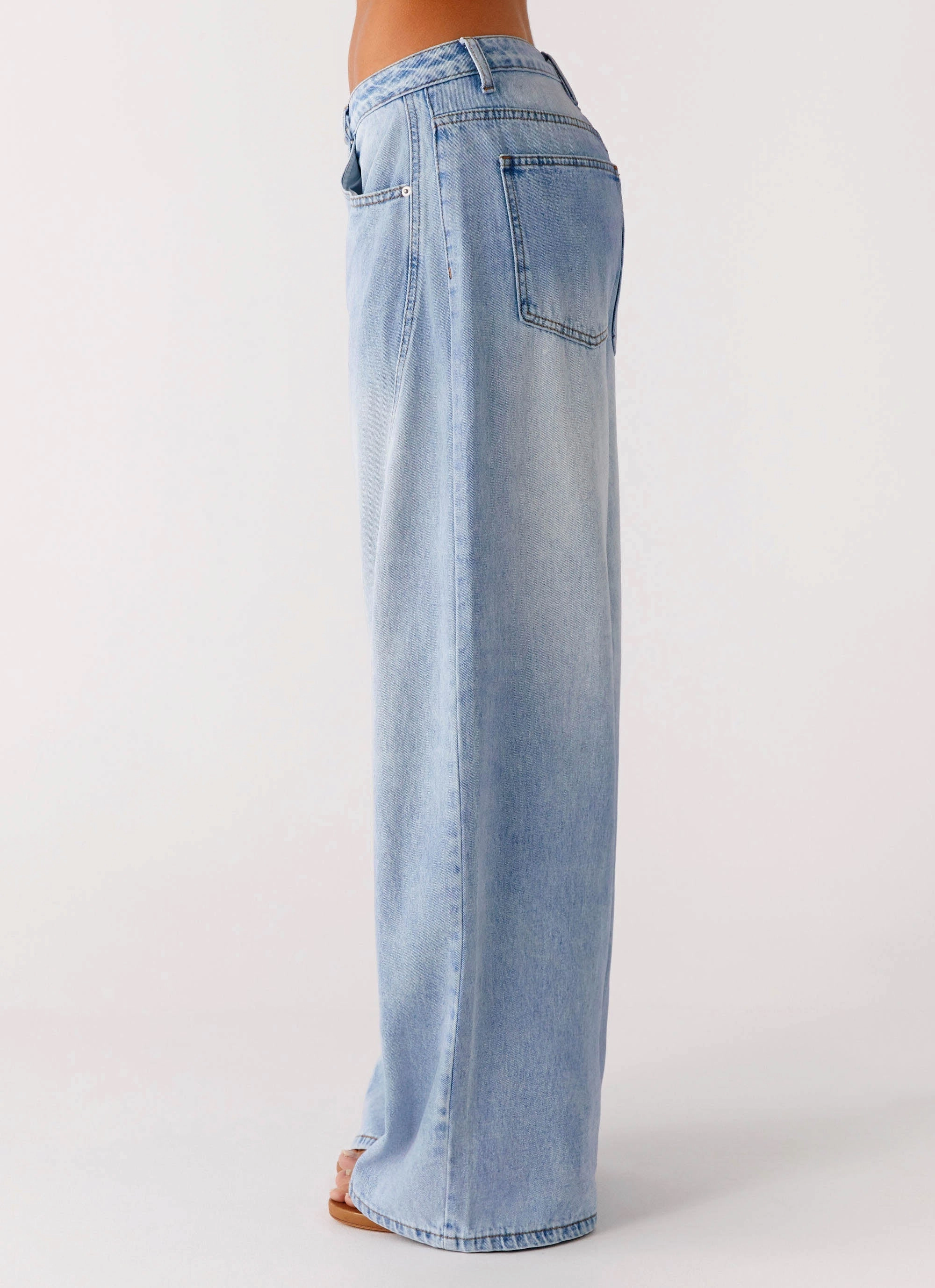 Timeless Wide Leg Jeans - Bleached Blue Smart Fit Easywear Style