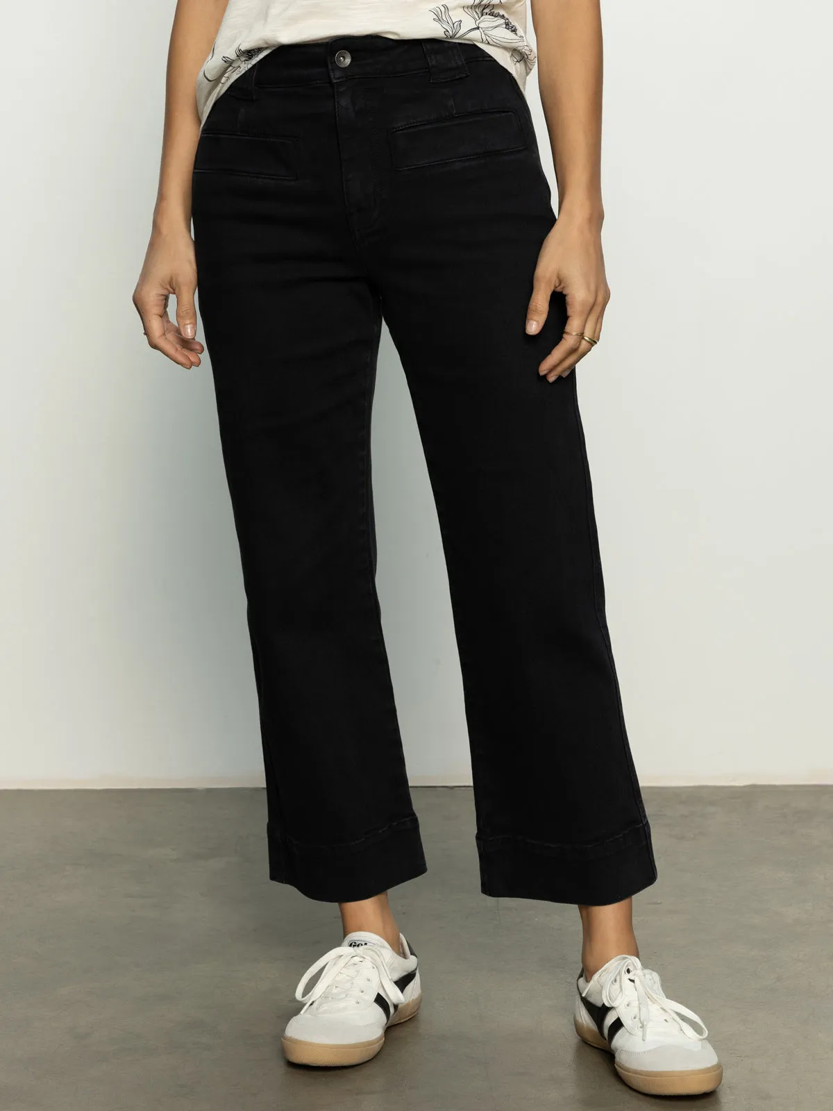 Voyage Standard High Rise Crop Pant Black TaglessDesign Relaxed Waist