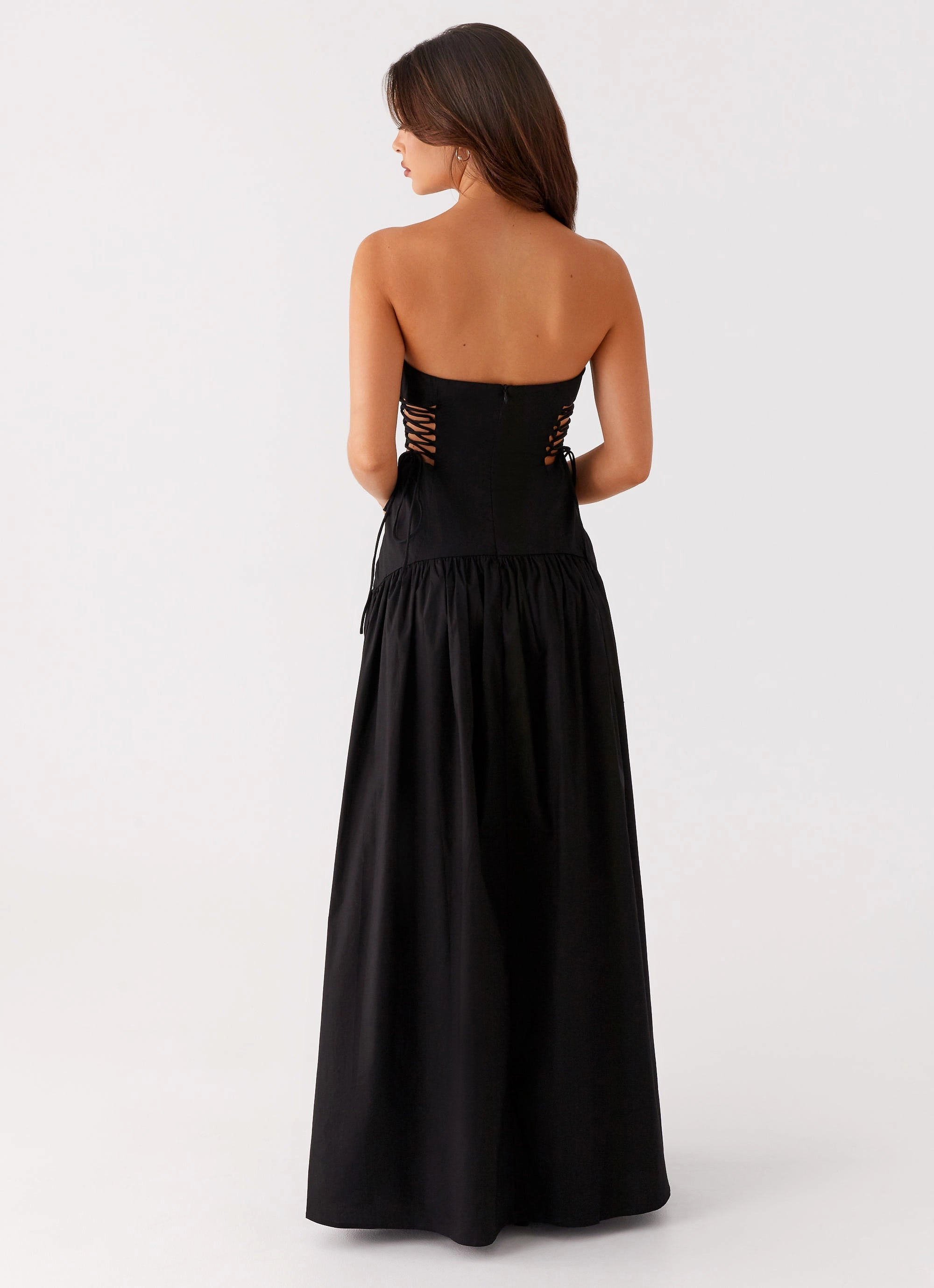 Warm Undertone Fresh Flow Conagh Maxi Dress - Black