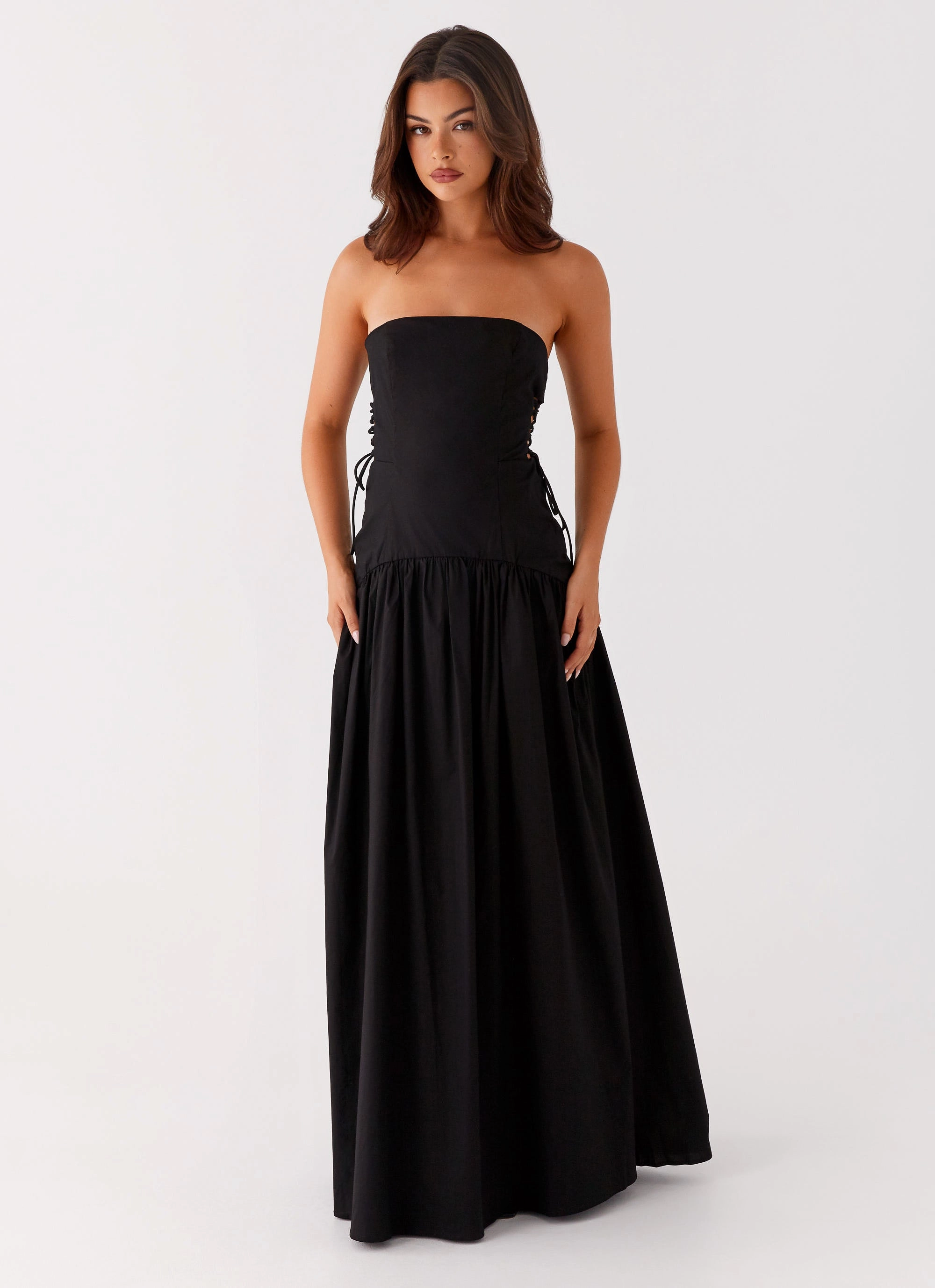 Conagh Maxi Dress - Black Trendy Vibe Wide Hemline