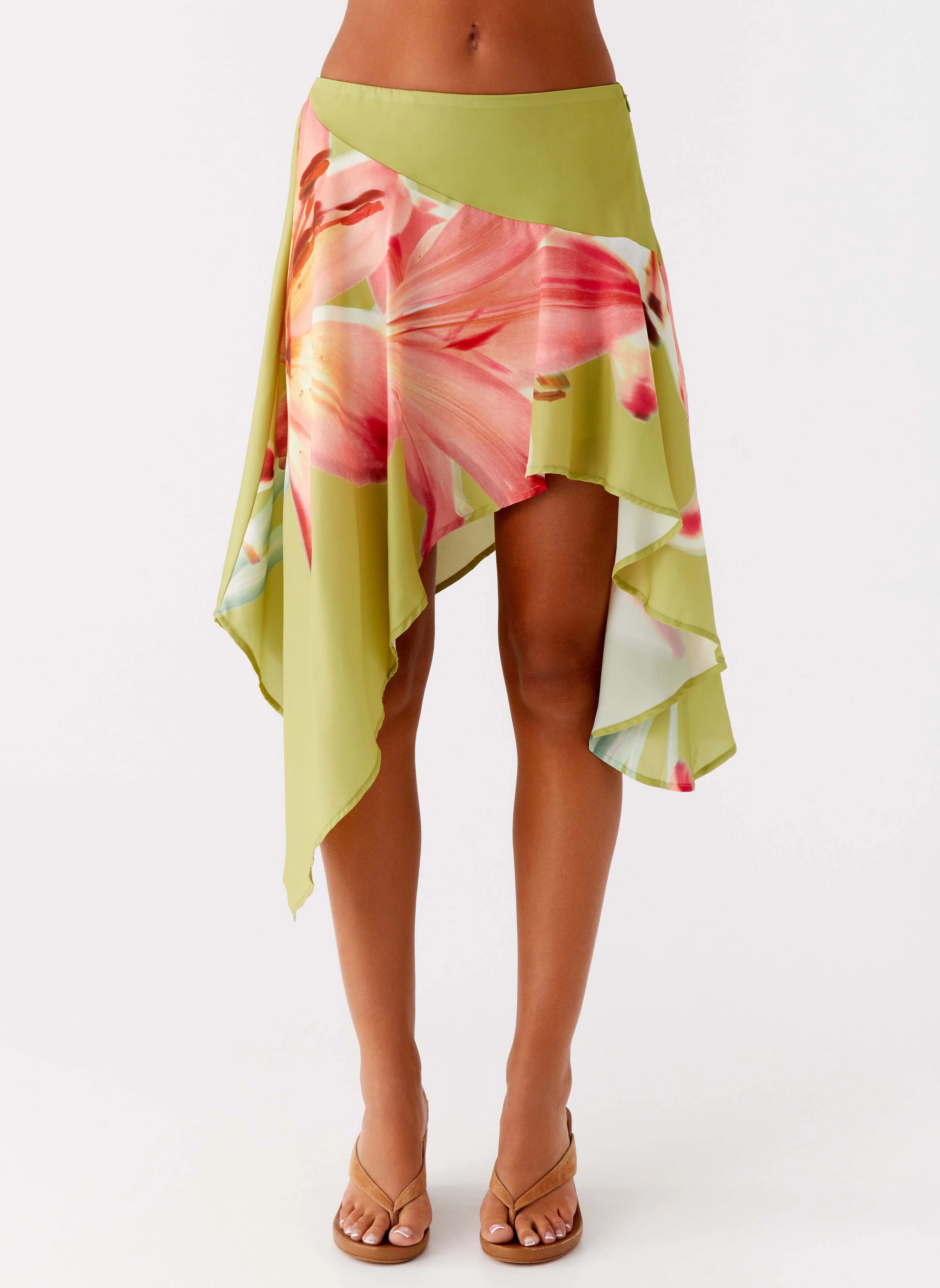 Kia Low Rise Asymmetrical Midi Skirt - Jungle Floral Light Fabric Fresh Detail