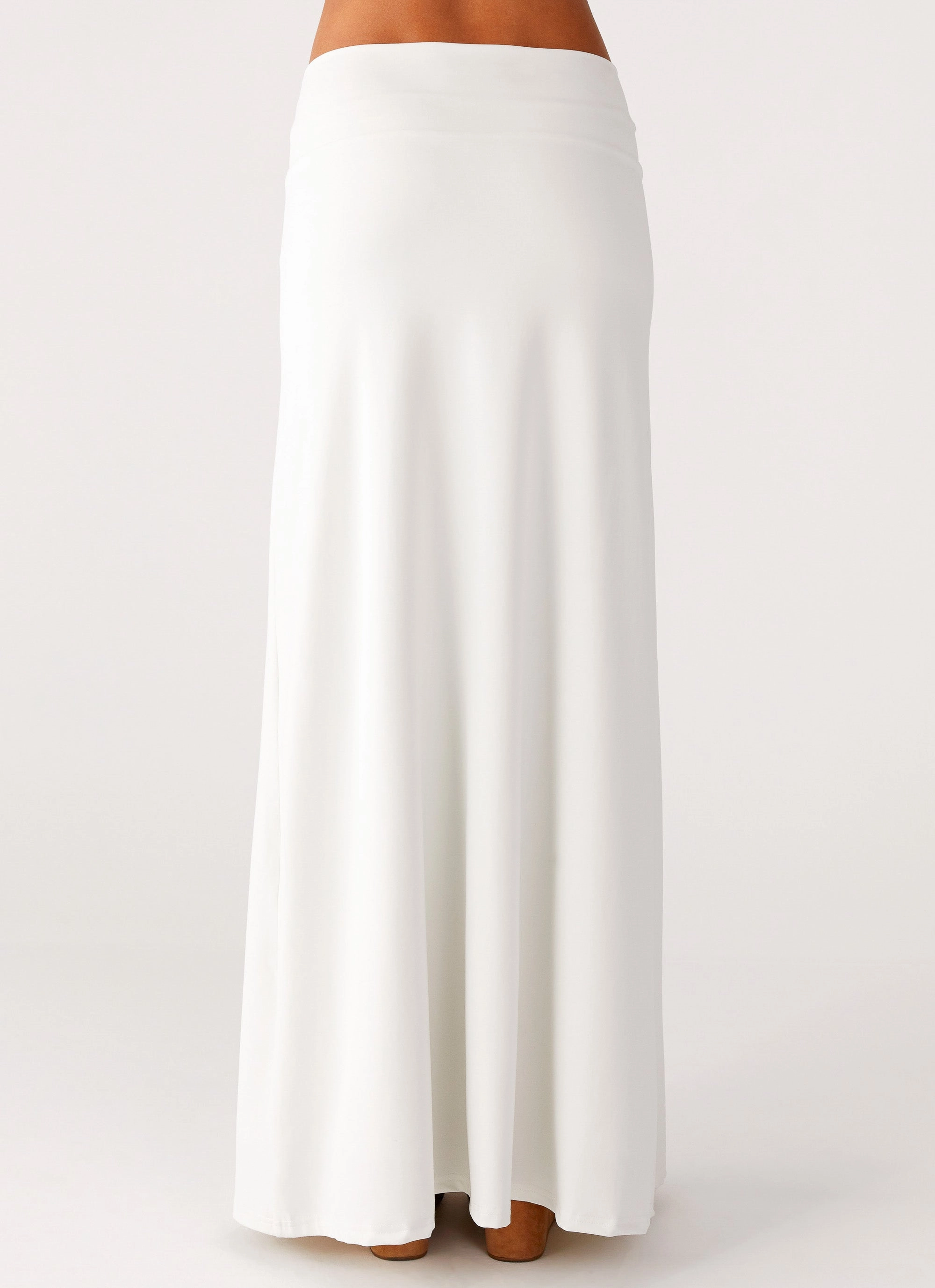 Shoreline Glow Maxi Skirt - Off White Cool Details High Density Weave