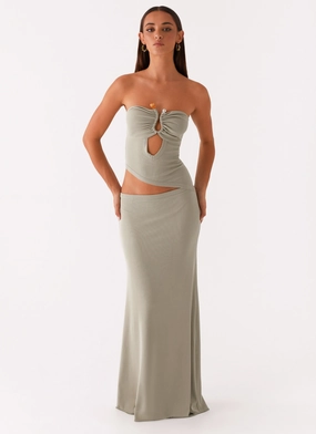 Comfy Shape Flexible Cut Wild Roses Maxi Dress - Sage