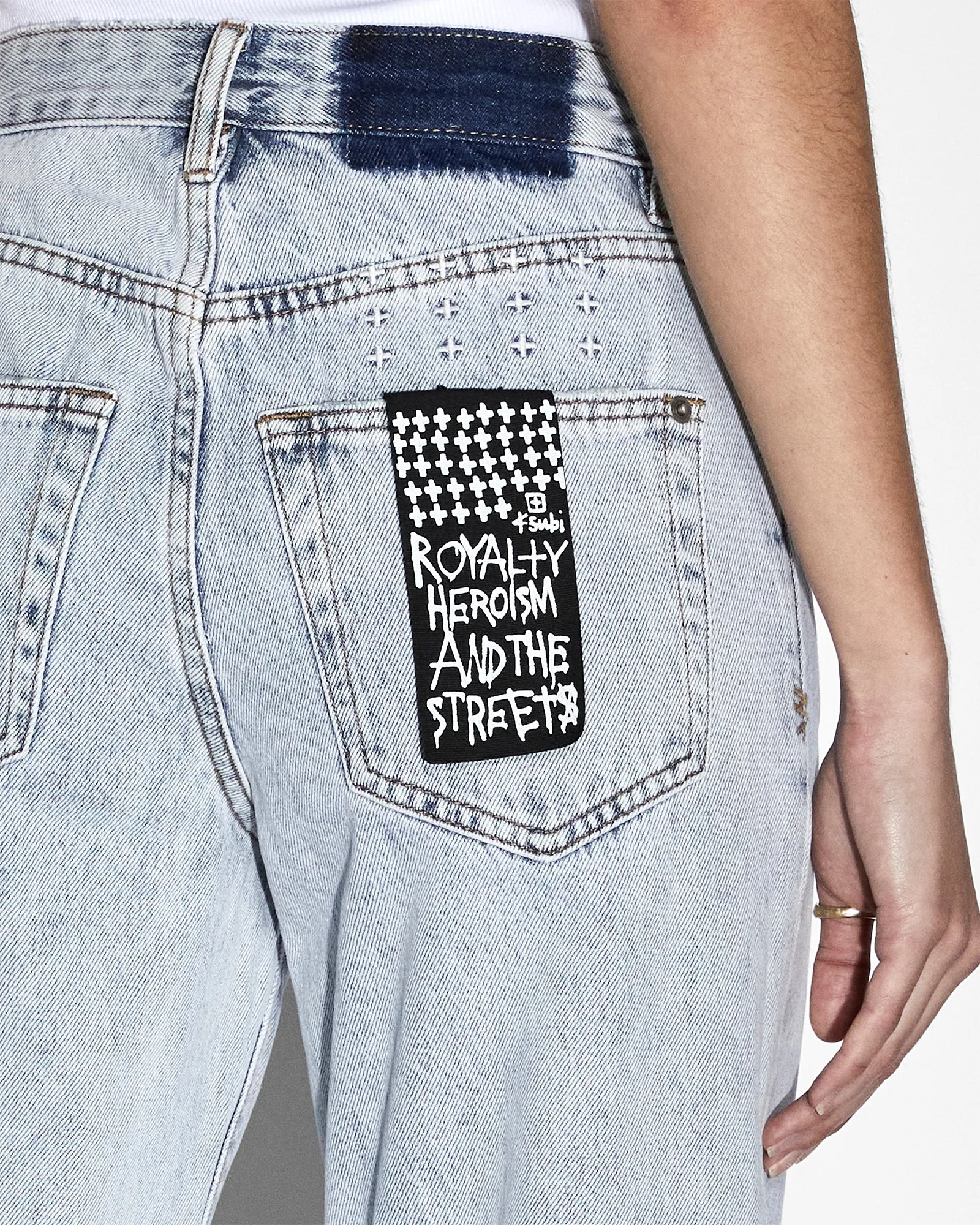 Reinforced Hemline LayeredNeckline BROOKLYN JEAN MUSE CUFFED