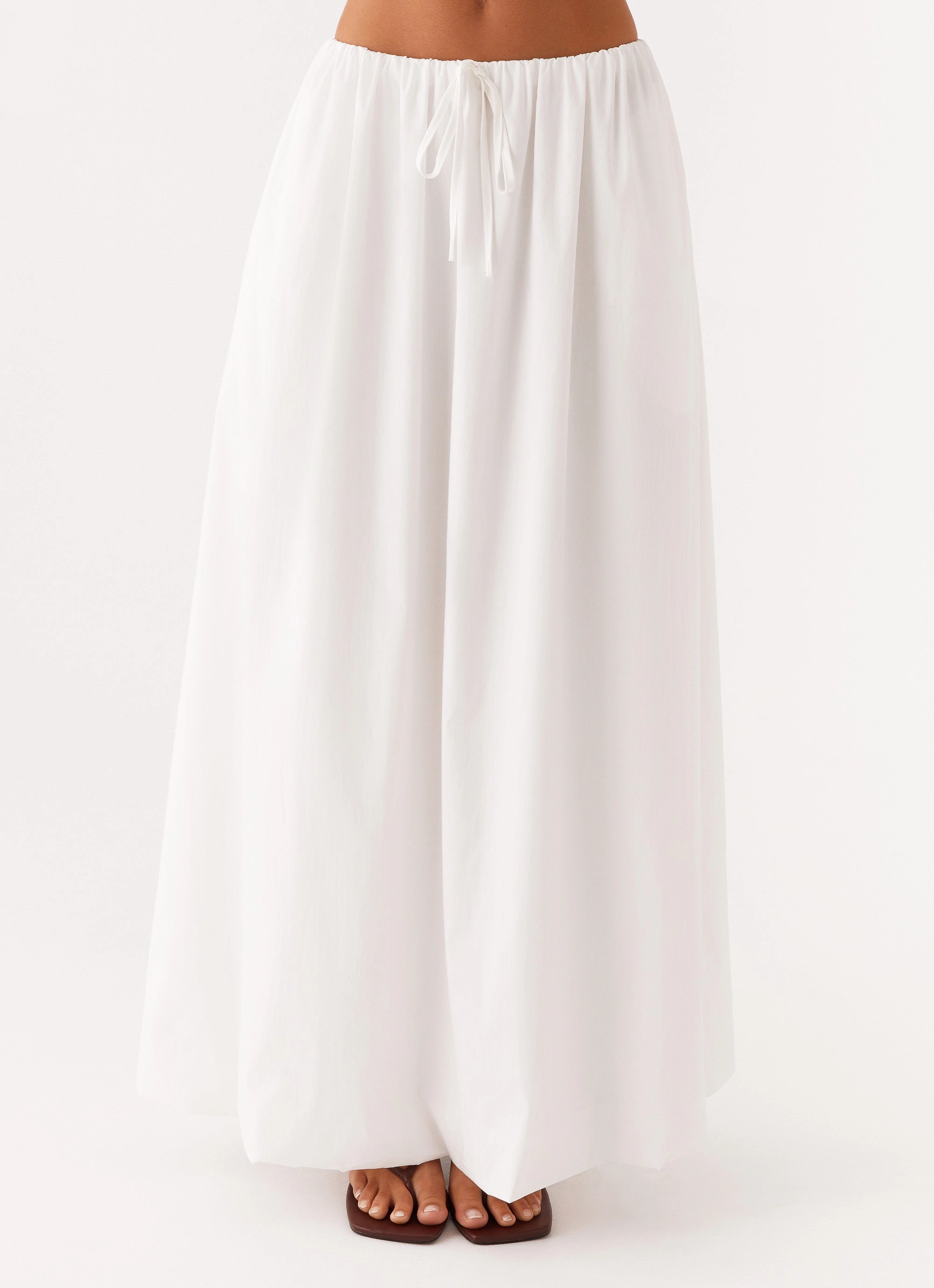 Cheryl Maxi Skirt - White Monochrome Outfit Comfortable Motion